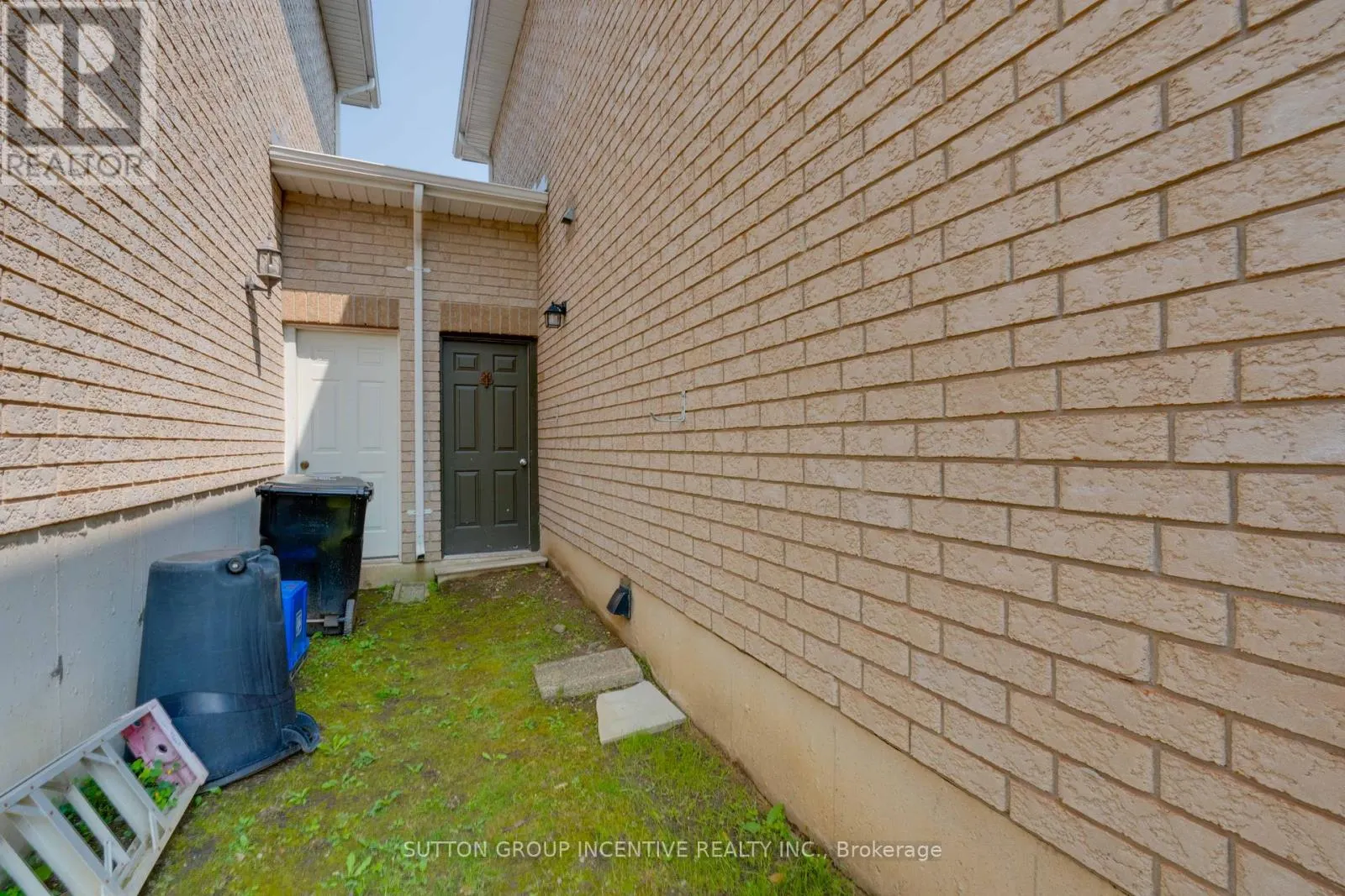 822 CORAL SPRINGS LANE