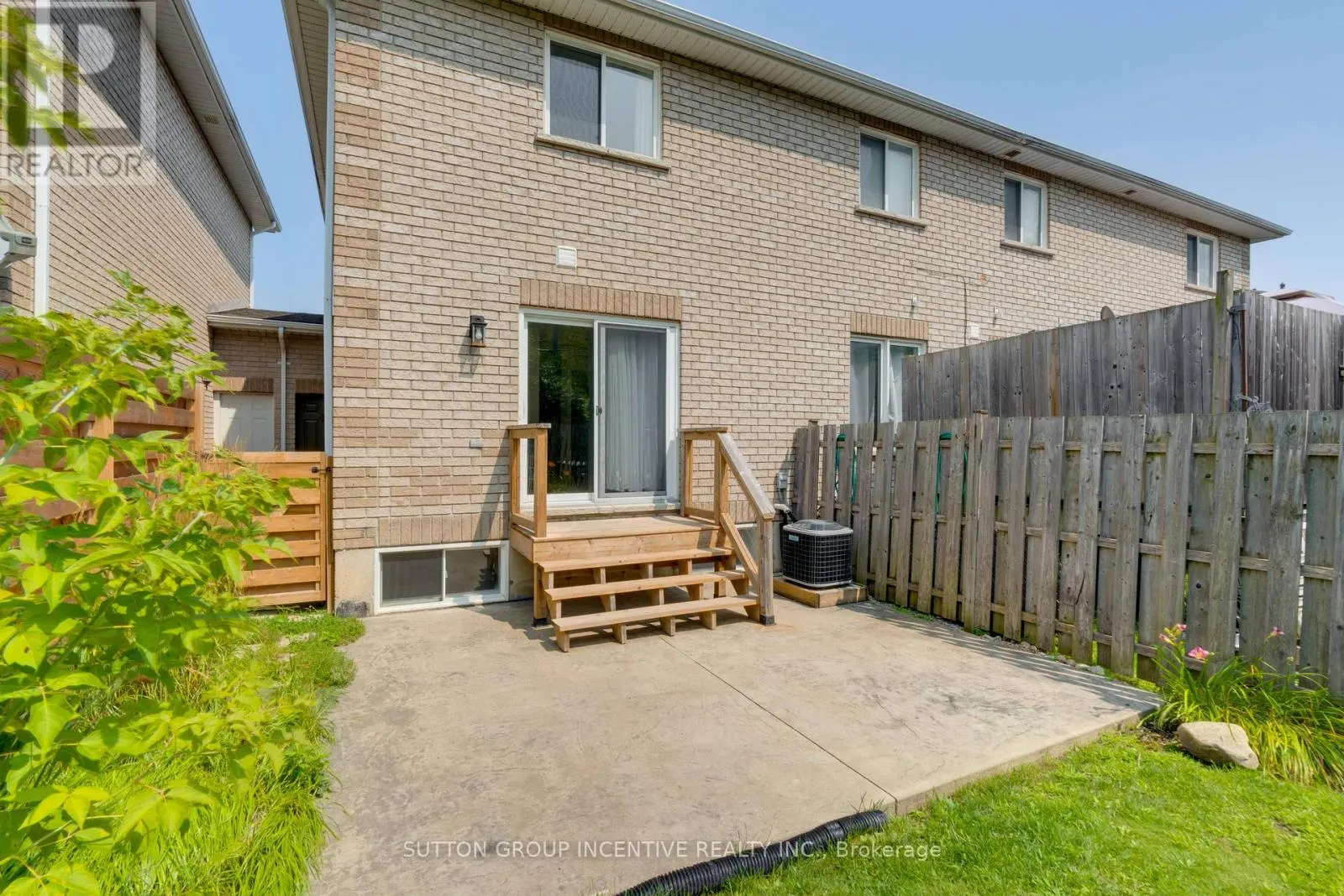 822 CORAL SPRINGS LANE