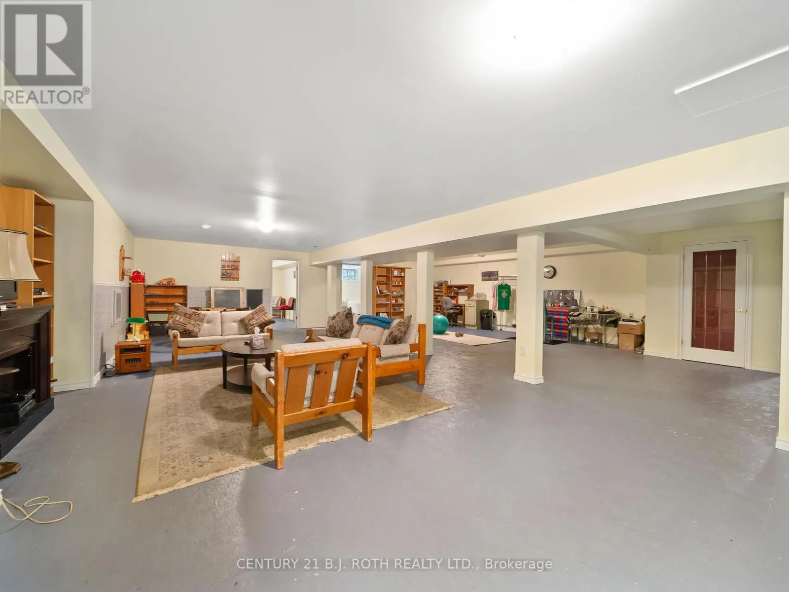 4 BEECHWOOD CRESCENT