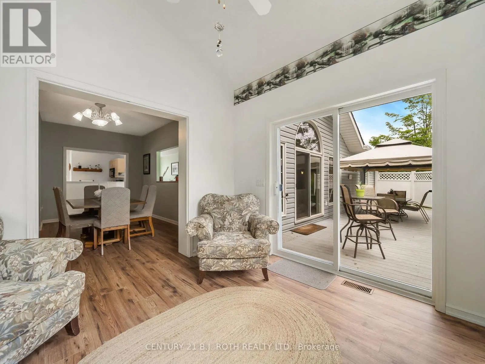 4 BEECHWOOD CRESCENT