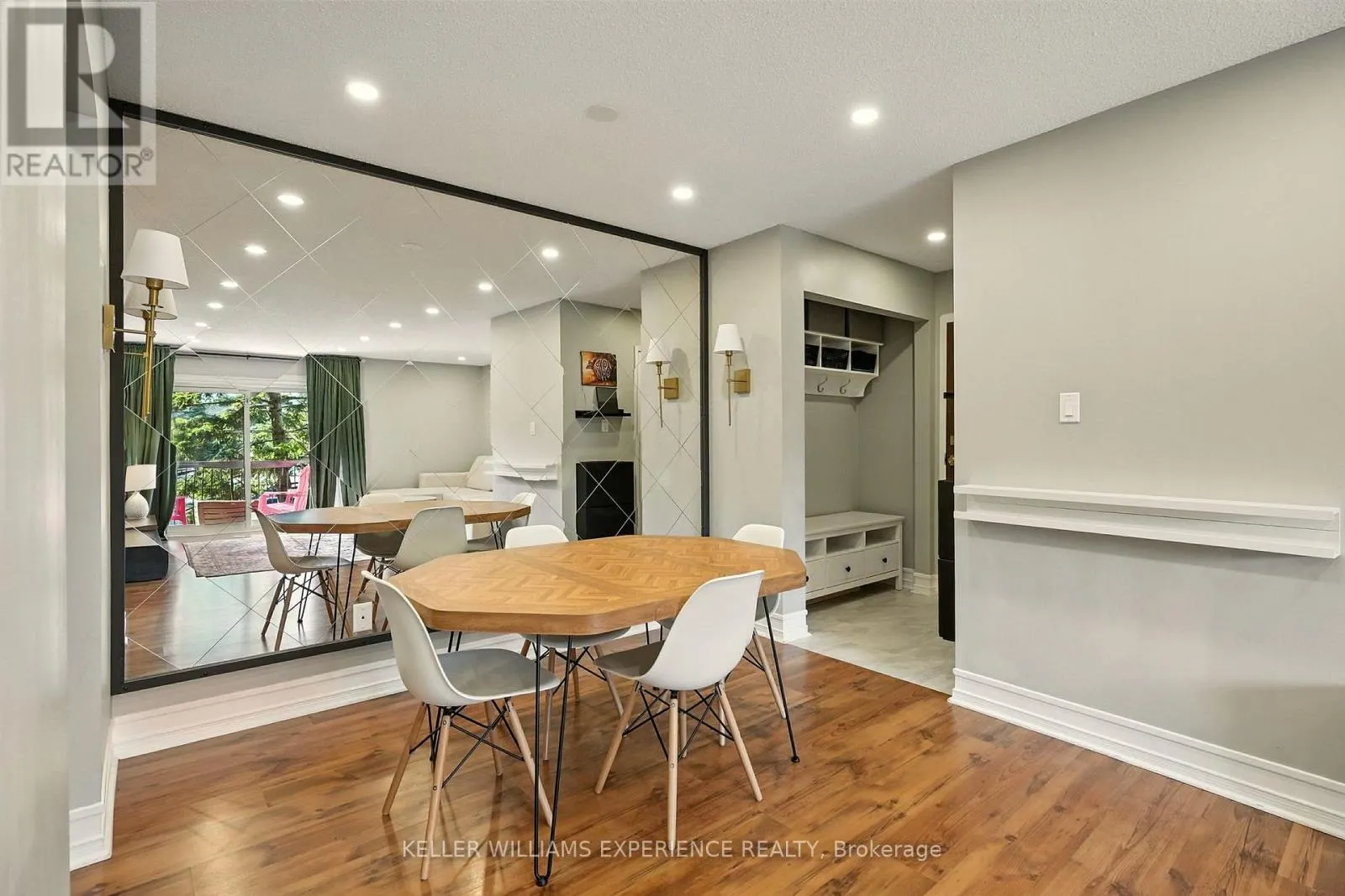 E8 - 167 EDGEHILL DRIVE