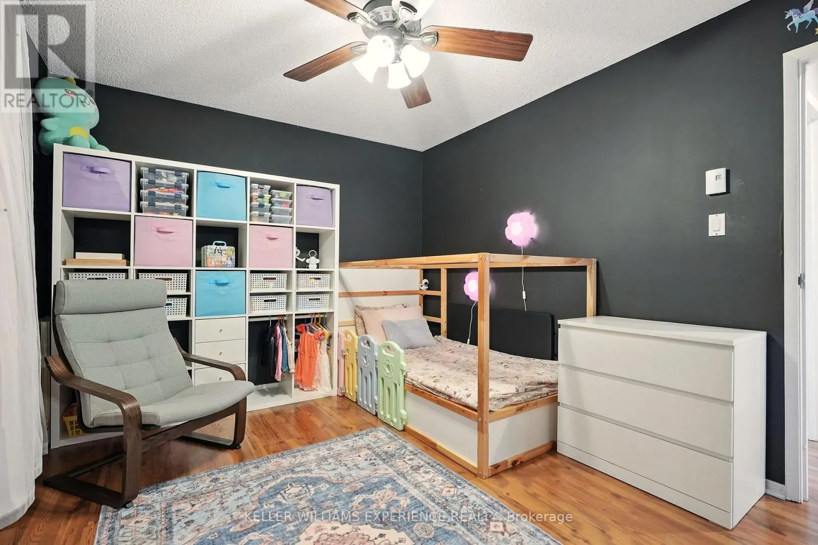 E8 - 167 EDGEHILL DRIVE
