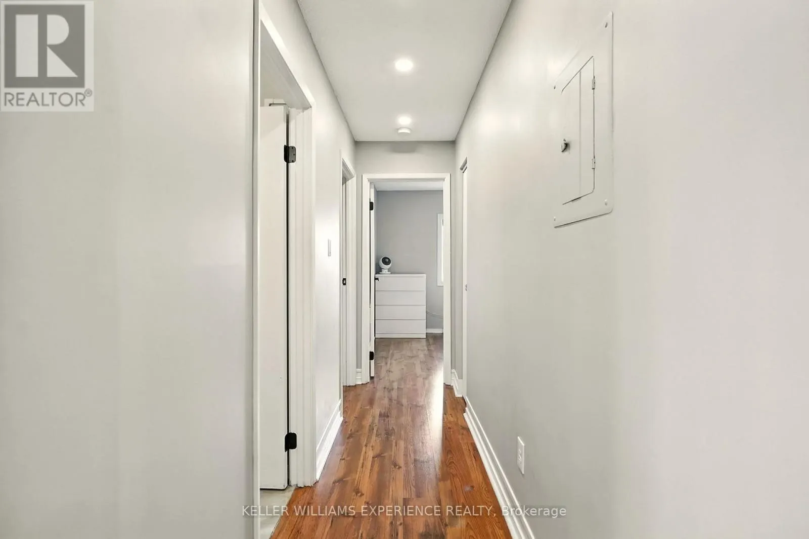 E8 - 167 EDGEHILL DRIVE