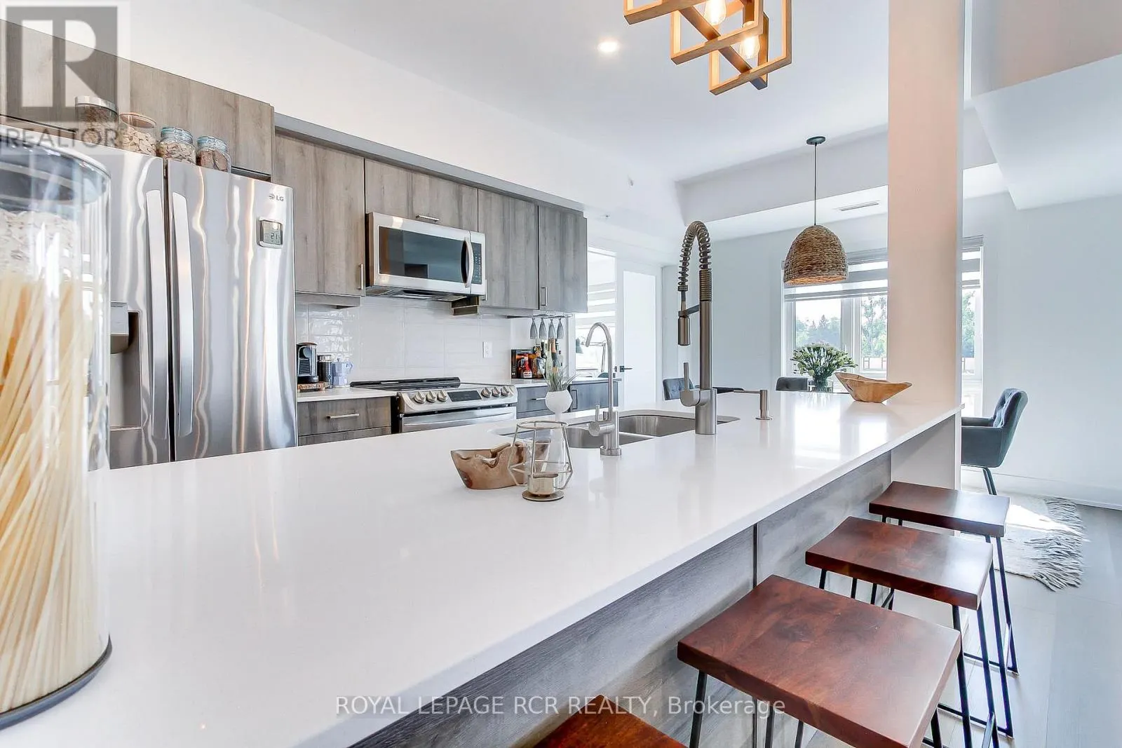 412 - 10 CULINARY LANE