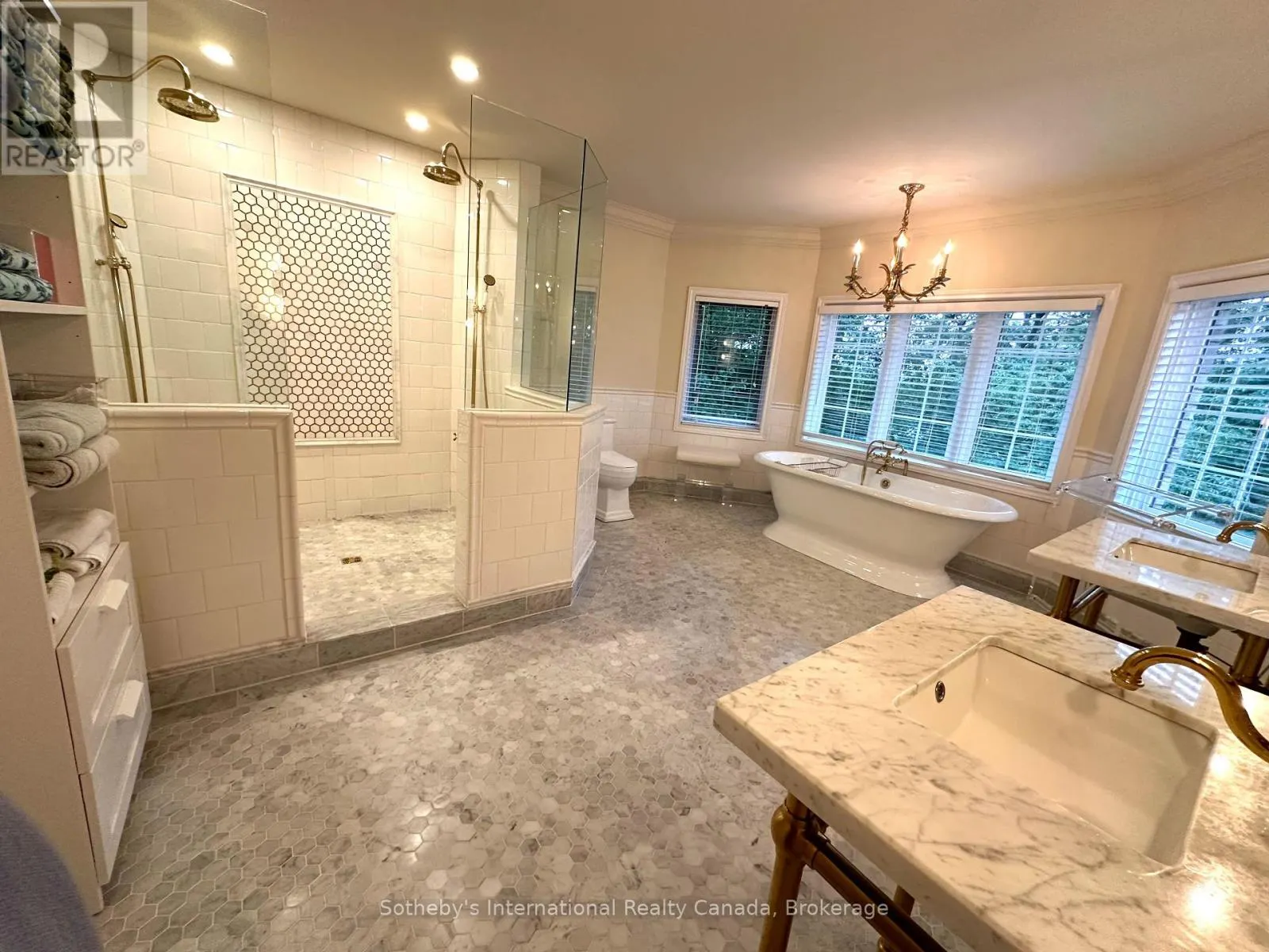 33 EDGECOMBE TERRACE