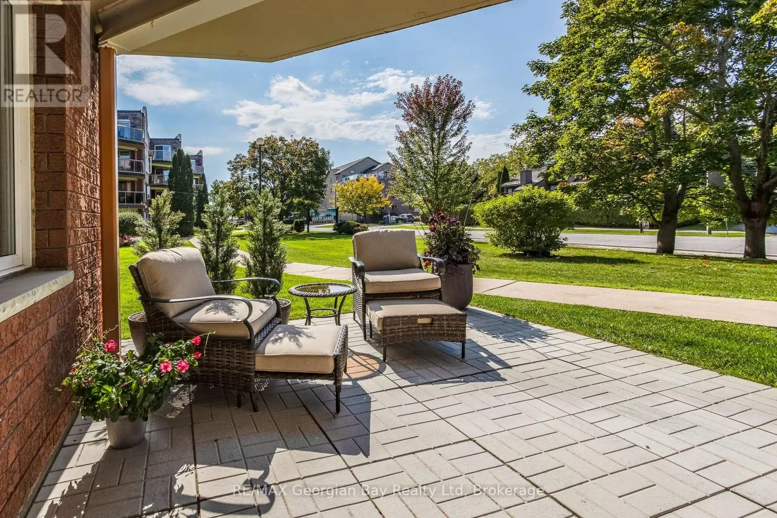 102 - 11 BECK BOULEVARD, #102