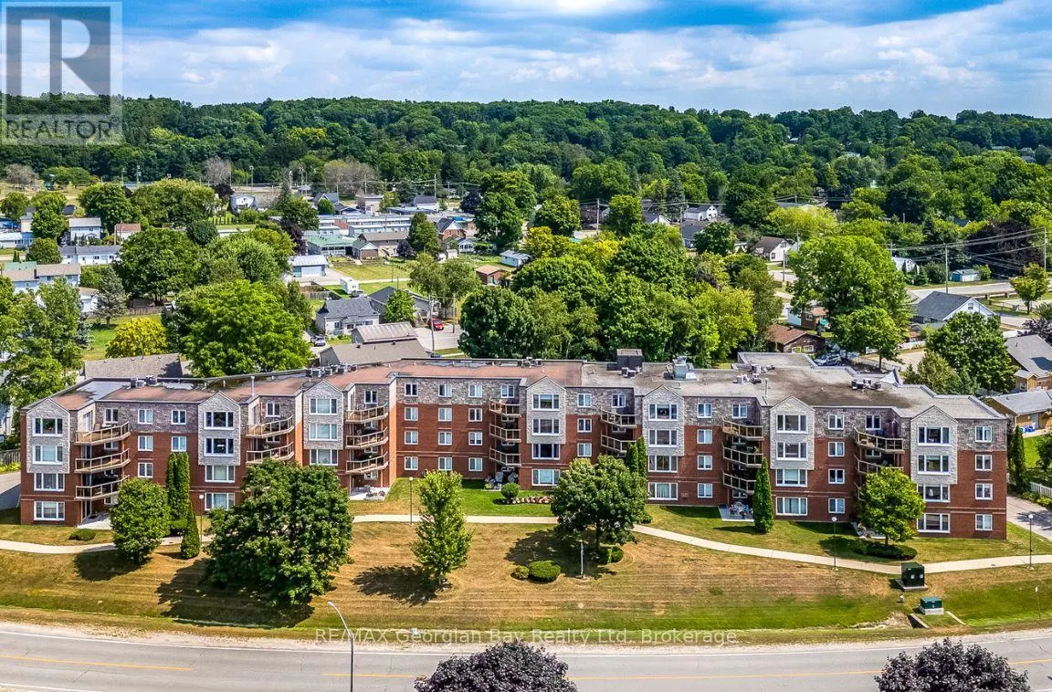102 - 11 BECK BOULEVARD, #102