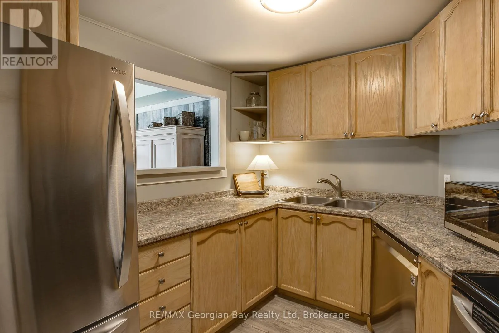 102 - 11 BECK BOULEVARD, #102