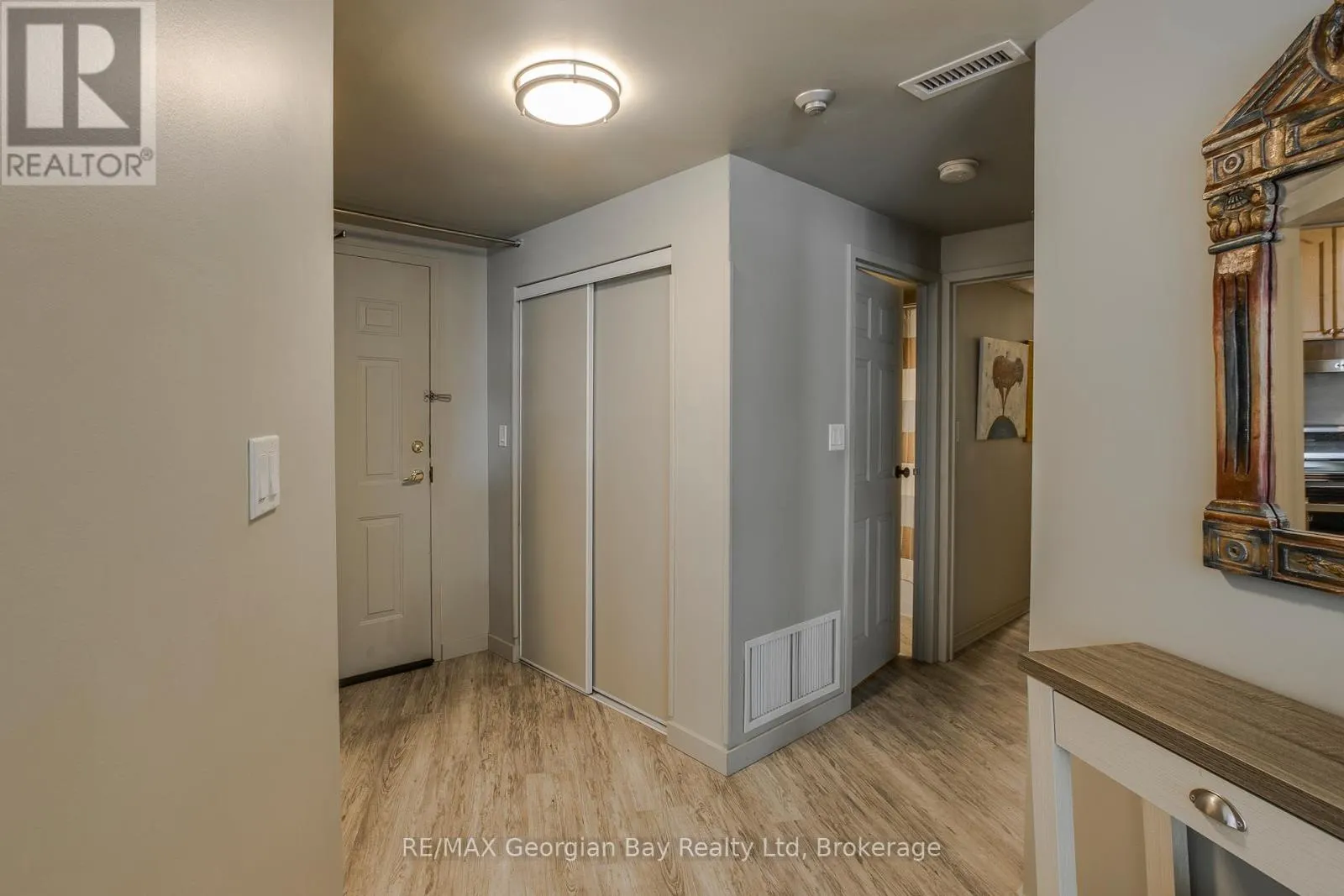 102 - 11 BECK BOULEVARD, #102