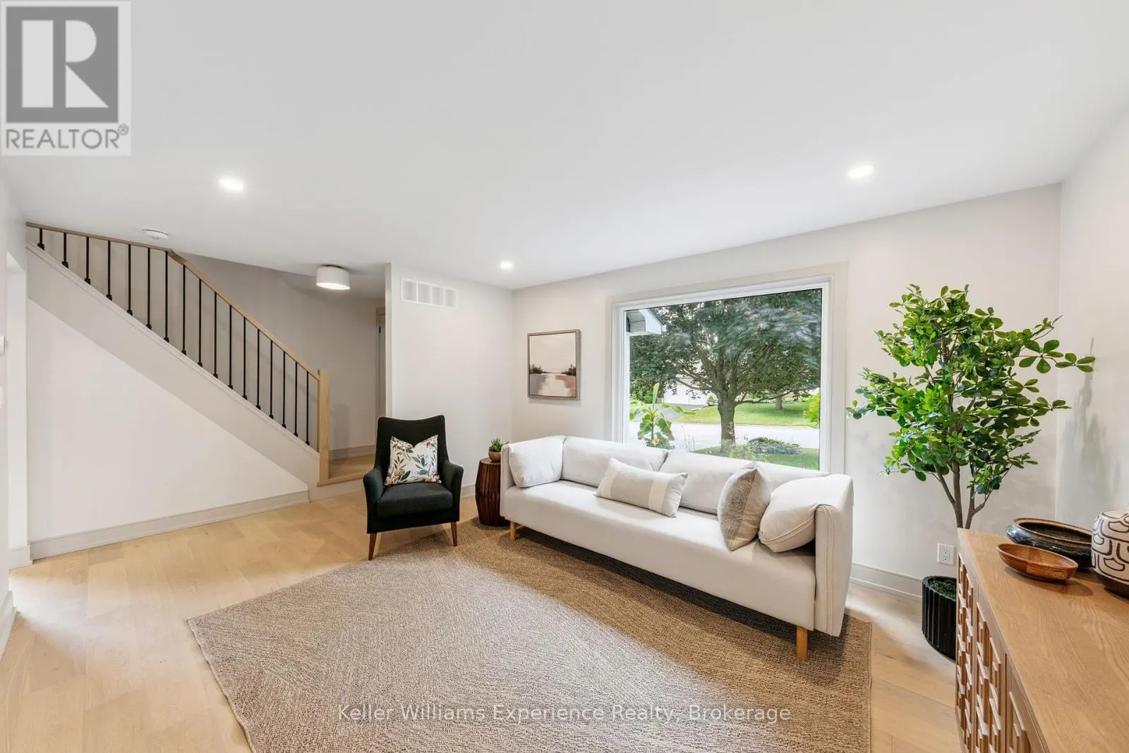 14 MARIPOSA DRIVE