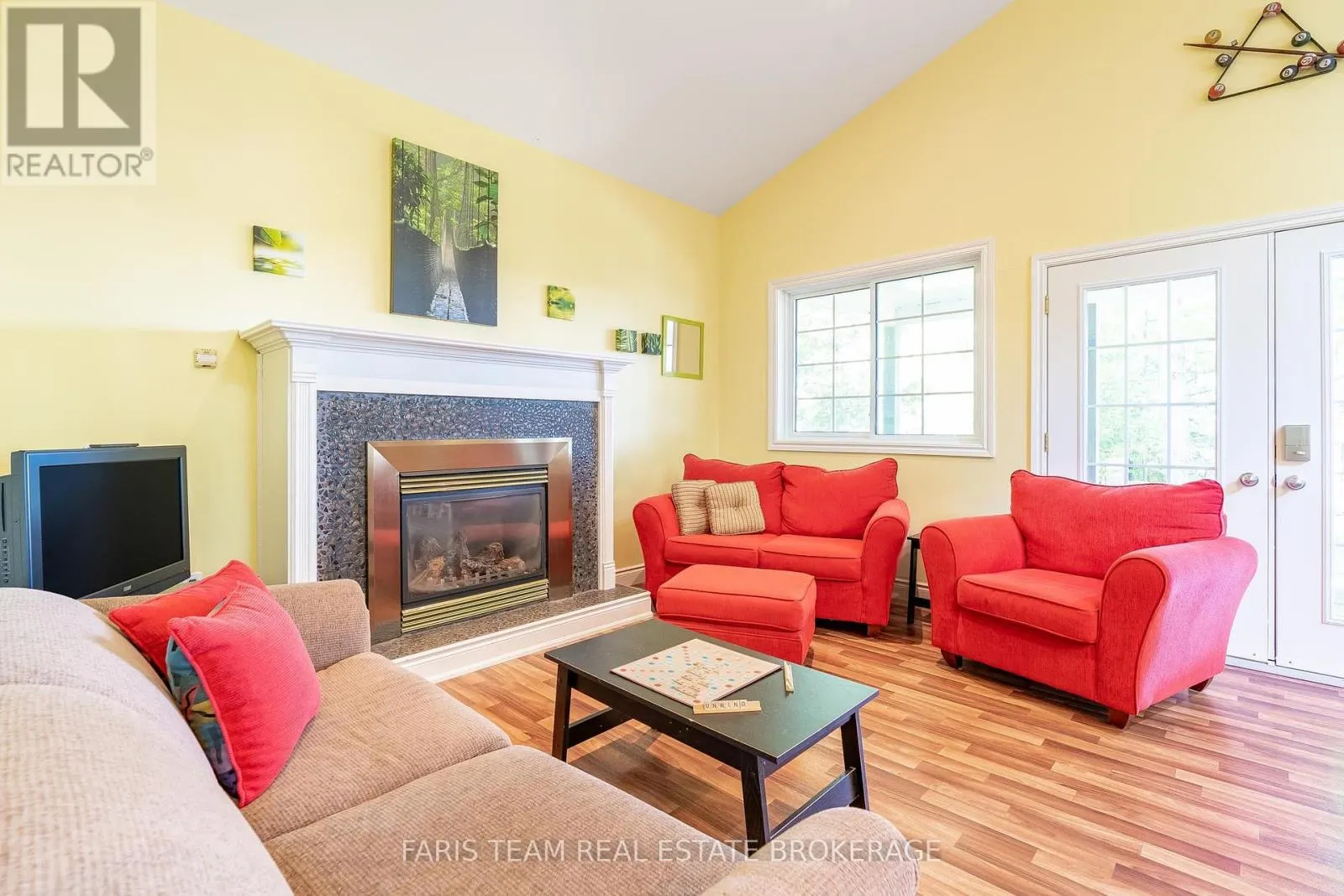 1449 CHAMPLAIN ROAD