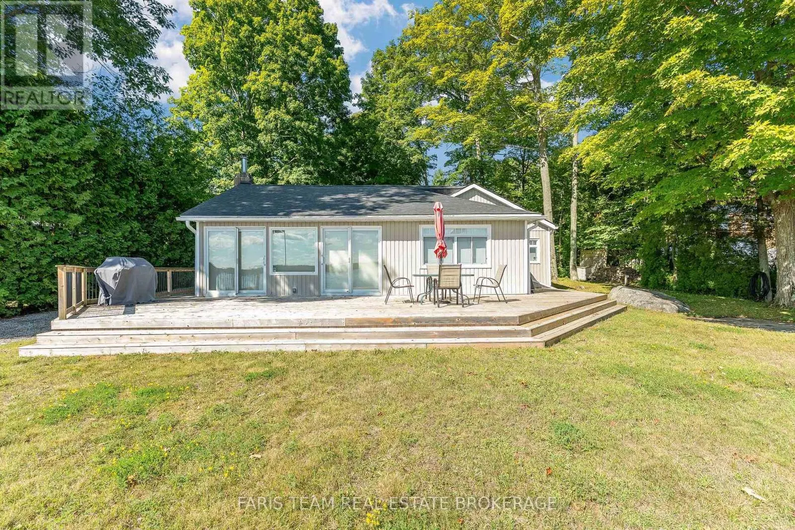 1449 CHAMPLAIN ROAD