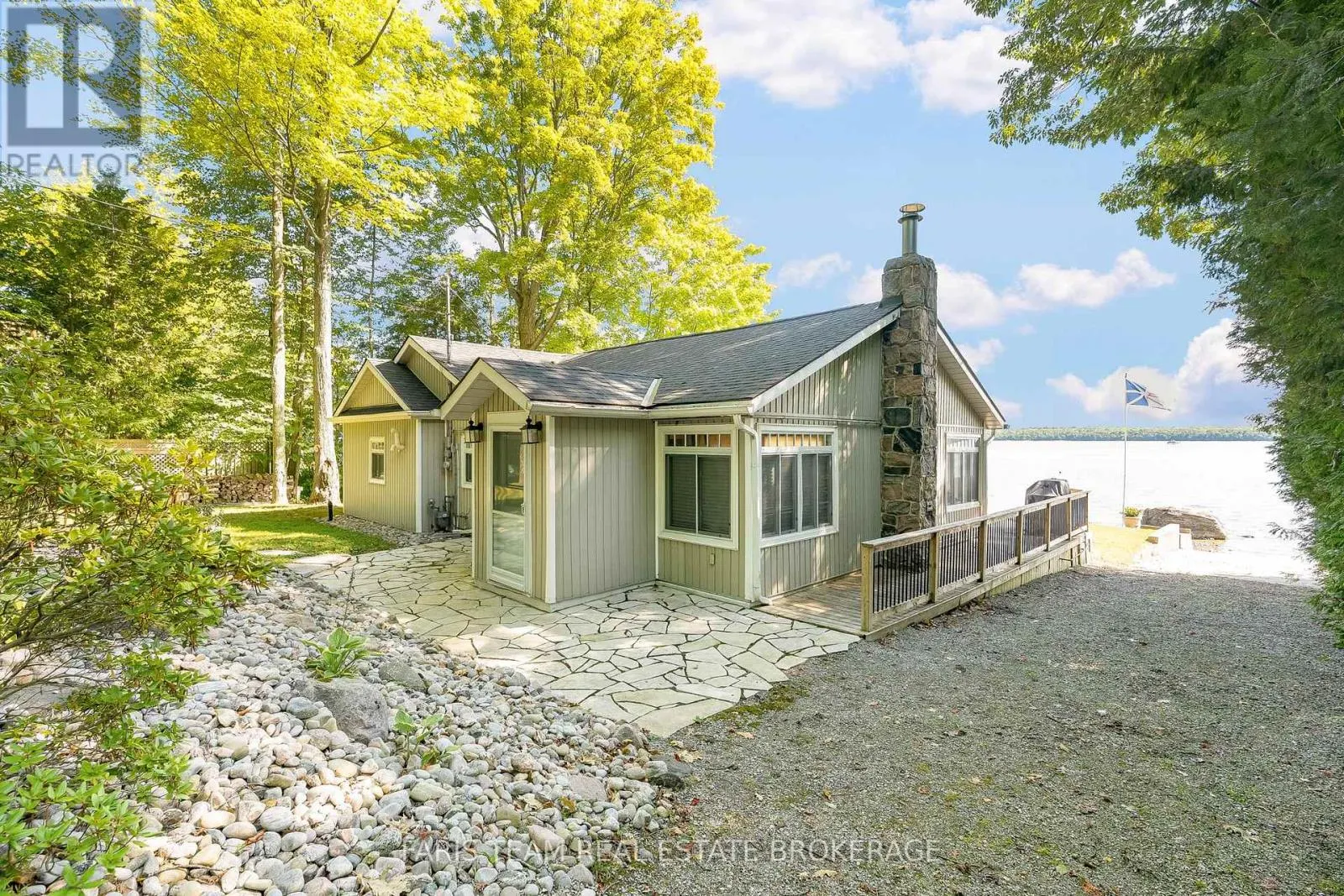 1449 CHAMPLAIN ROAD