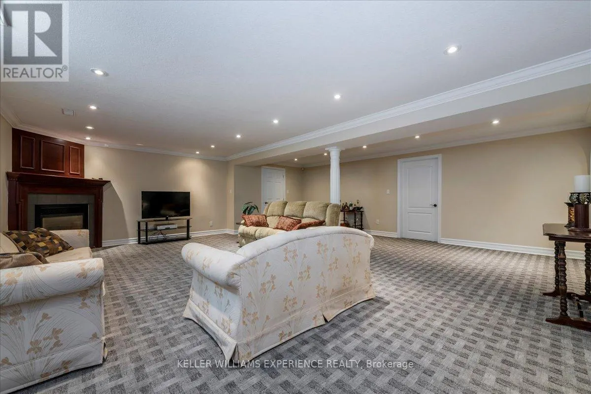 34 HEATHERWOOD DRIVE