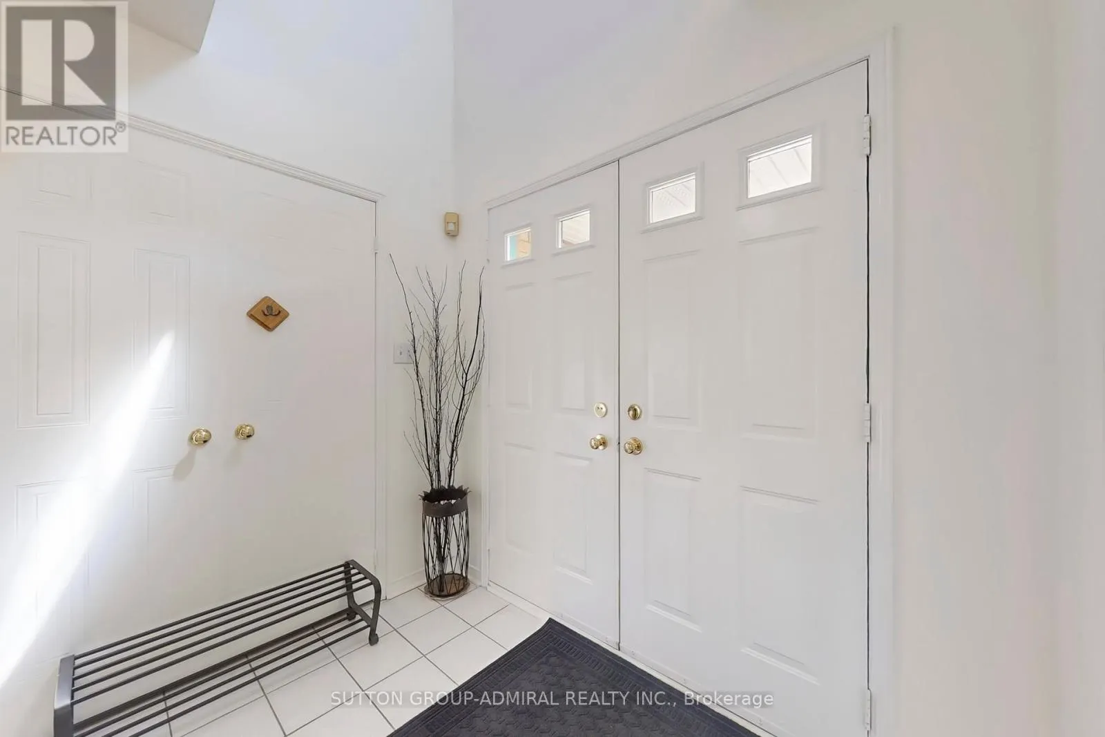 184 HANMER STREET W