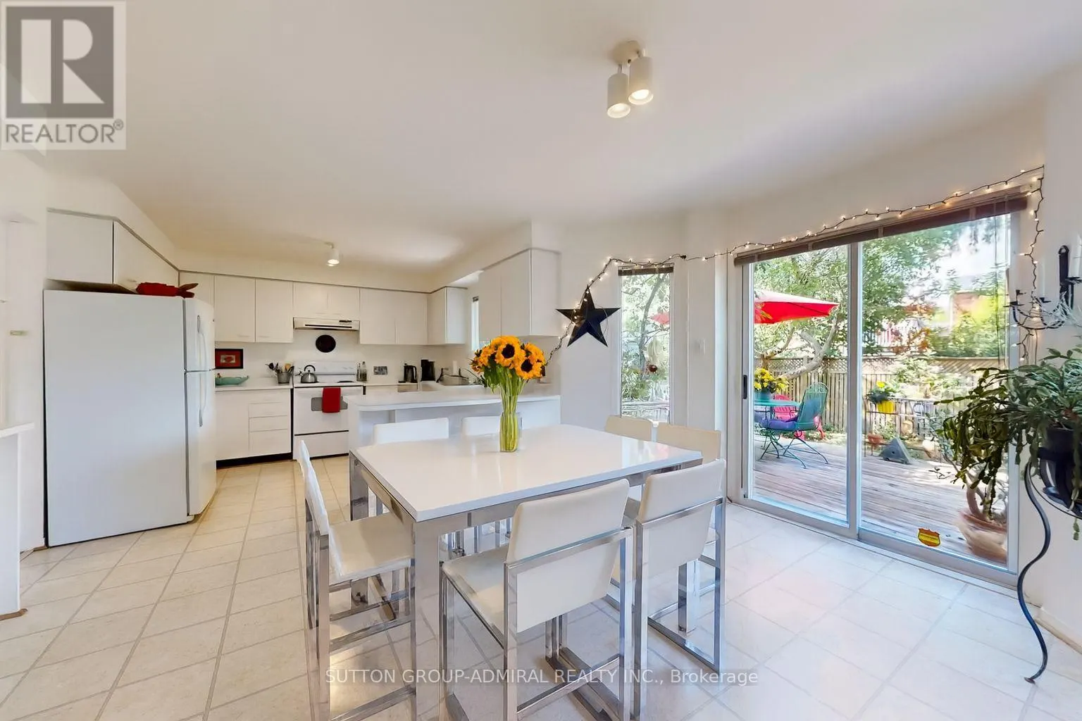 184 HANMER STREET W