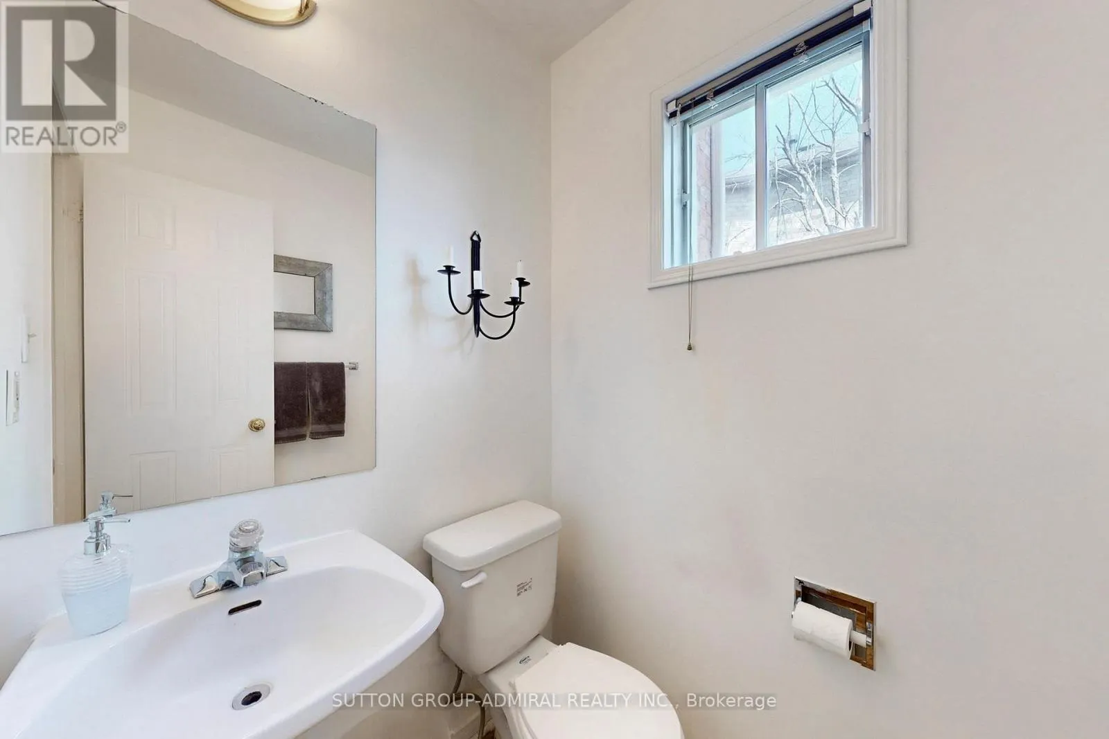 184 HANMER STREET W