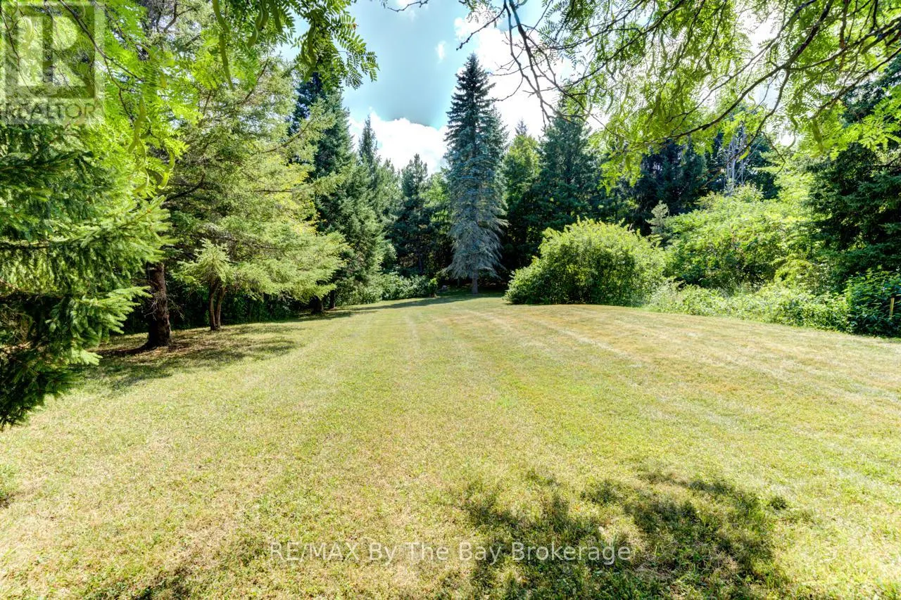 8223 30/31 SIDE ROAD