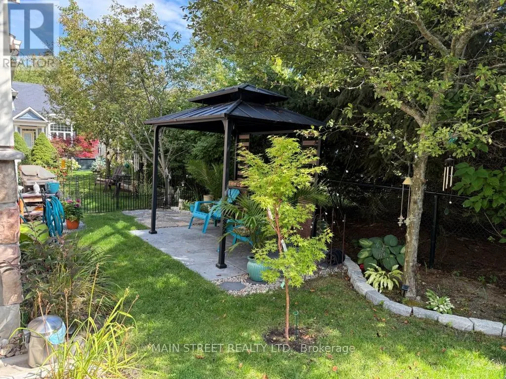 36 SAVANNAH CRESCENT