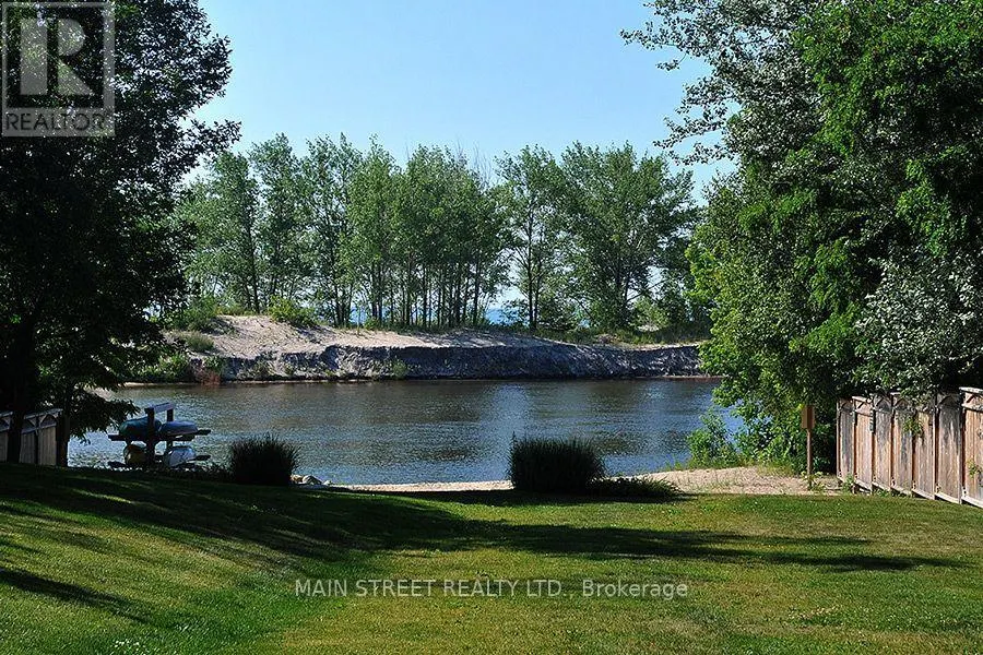 36 SAVANNAH CRESCENT