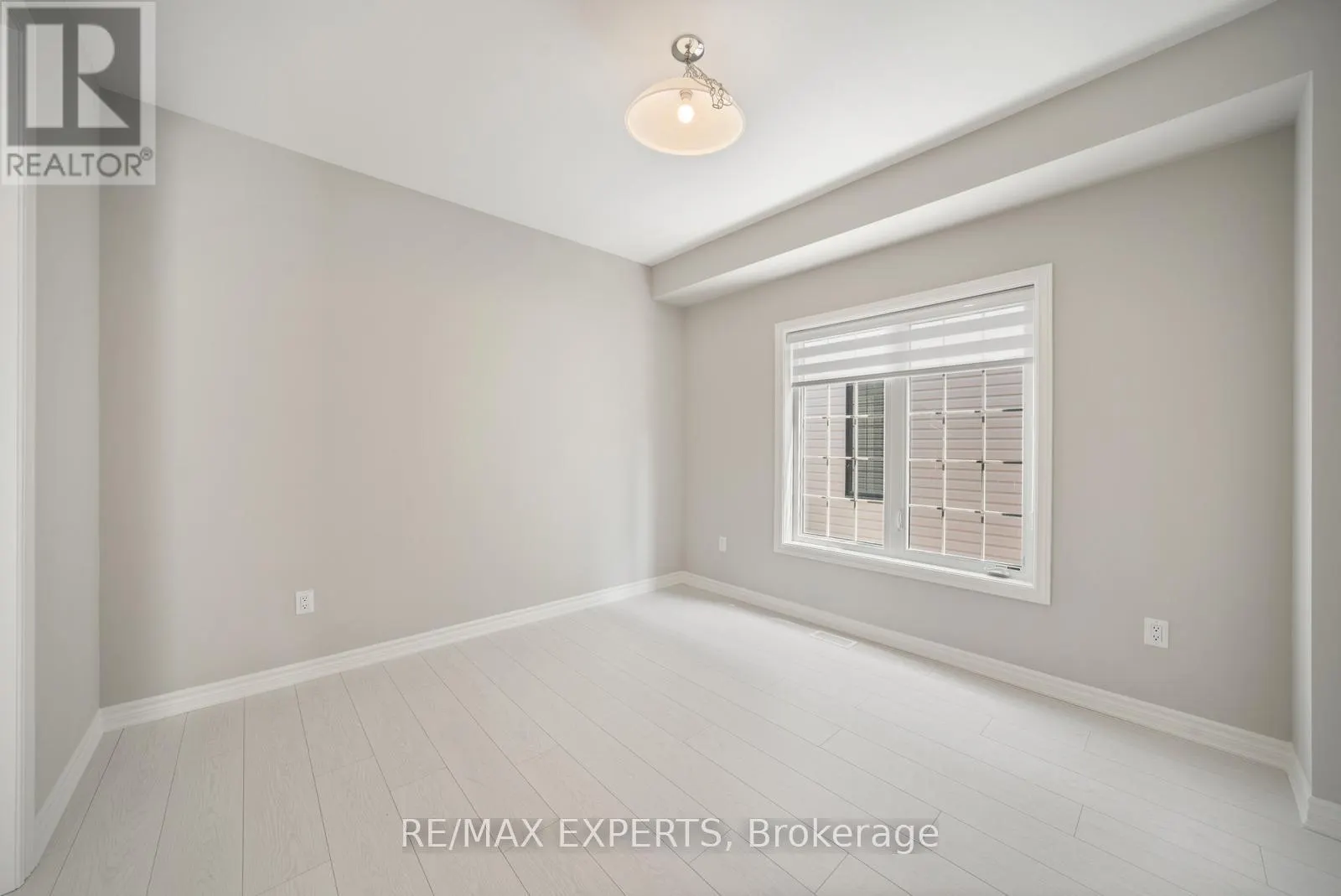 216 CUBITT STREET