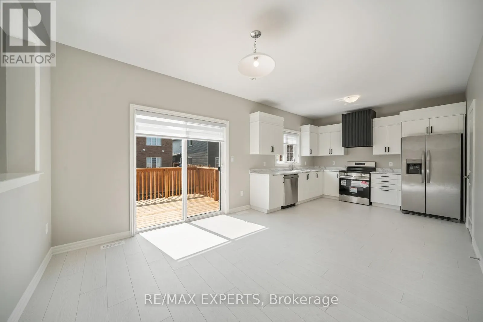 216 CUBITT STREET