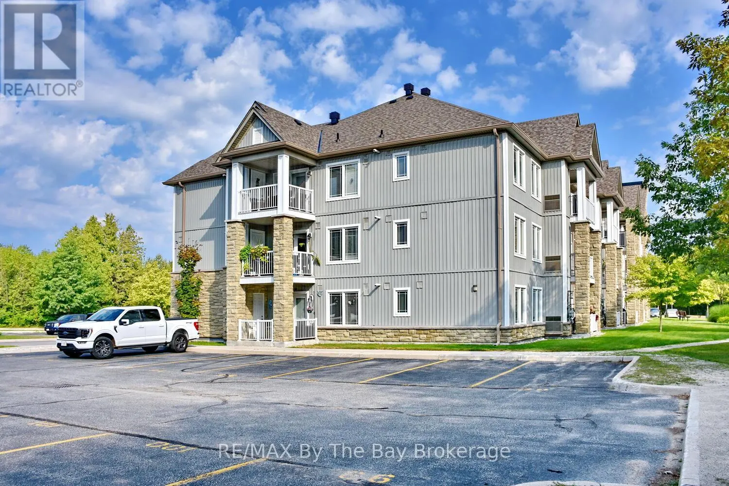 214 - 50 MULLIGAN LANE, #214