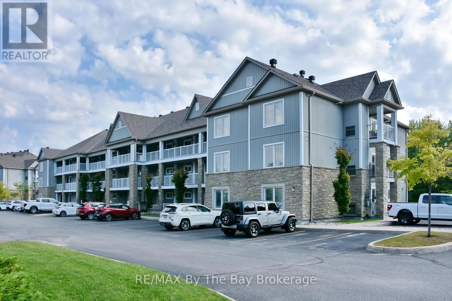214 - 50 MULLIGAN LANE, #214