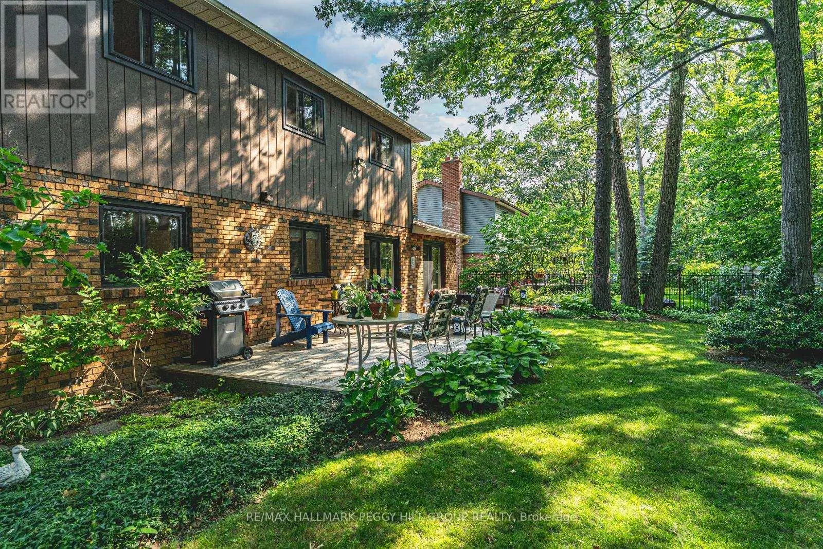 19 OAKRIDGE DRIVE