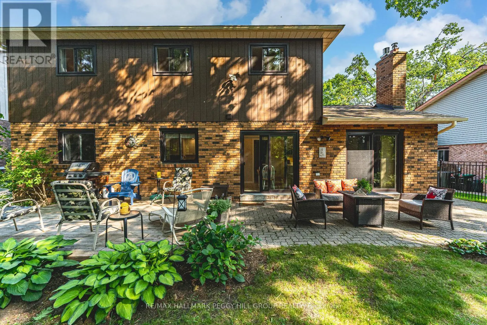 19 OAKRIDGE DRIVE