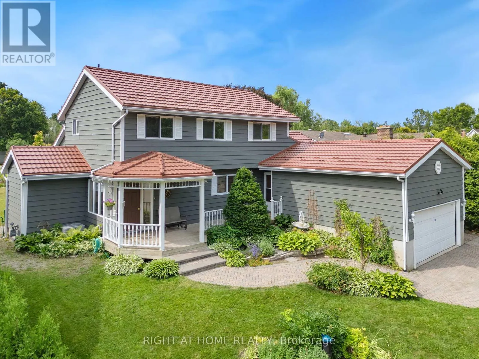 1415 CUNNINGHAM CRESCENT
