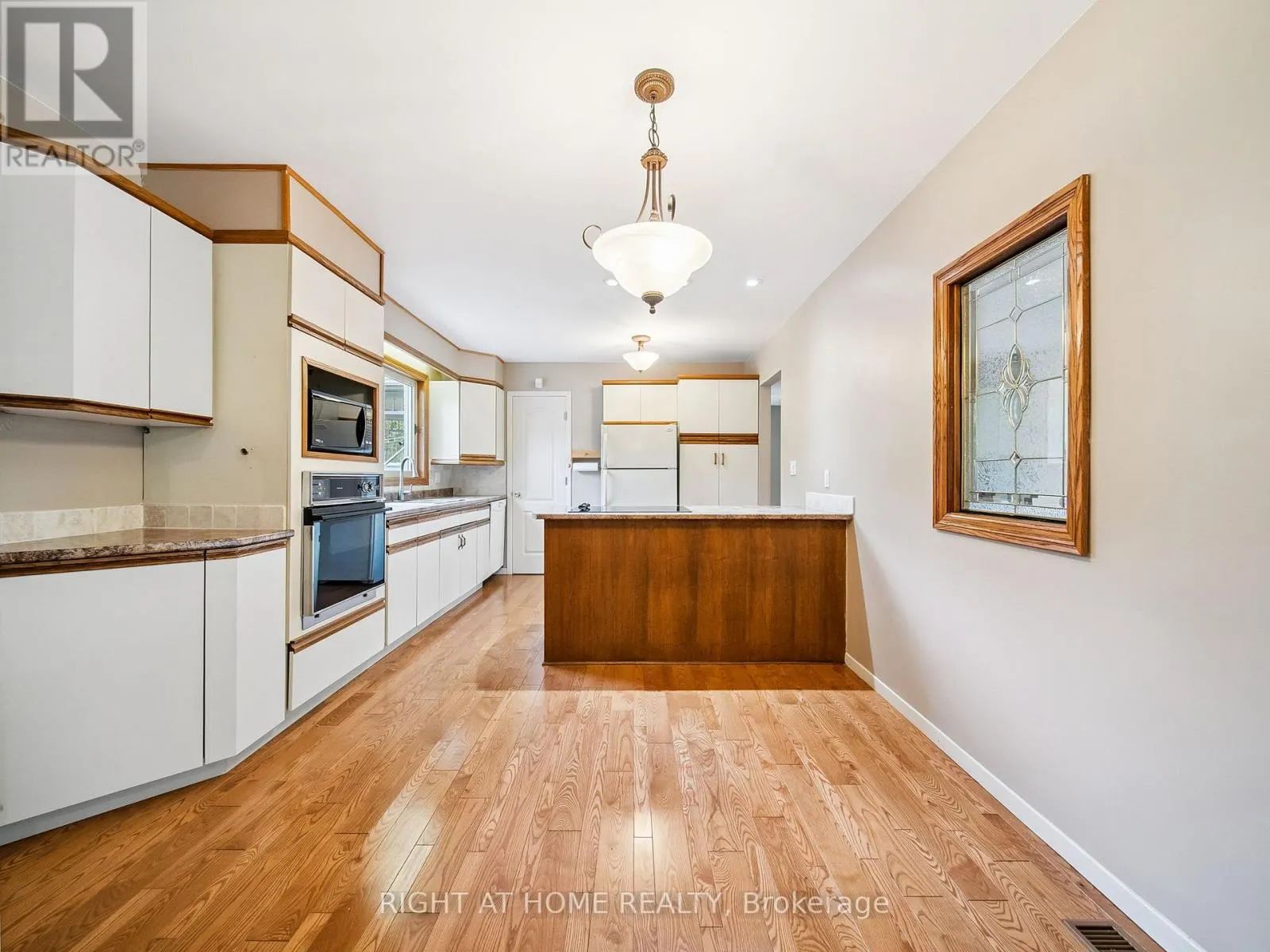 1415 CUNNINGHAM CRESCENT
