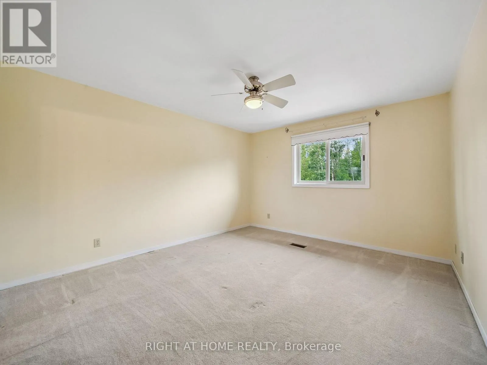 1415 CUNNINGHAM CRESCENT