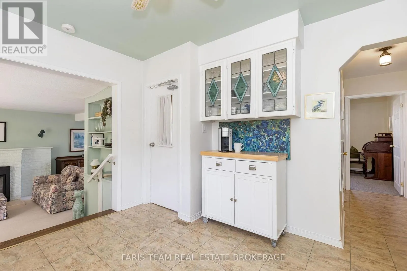 302 SUNNIDALE ROAD