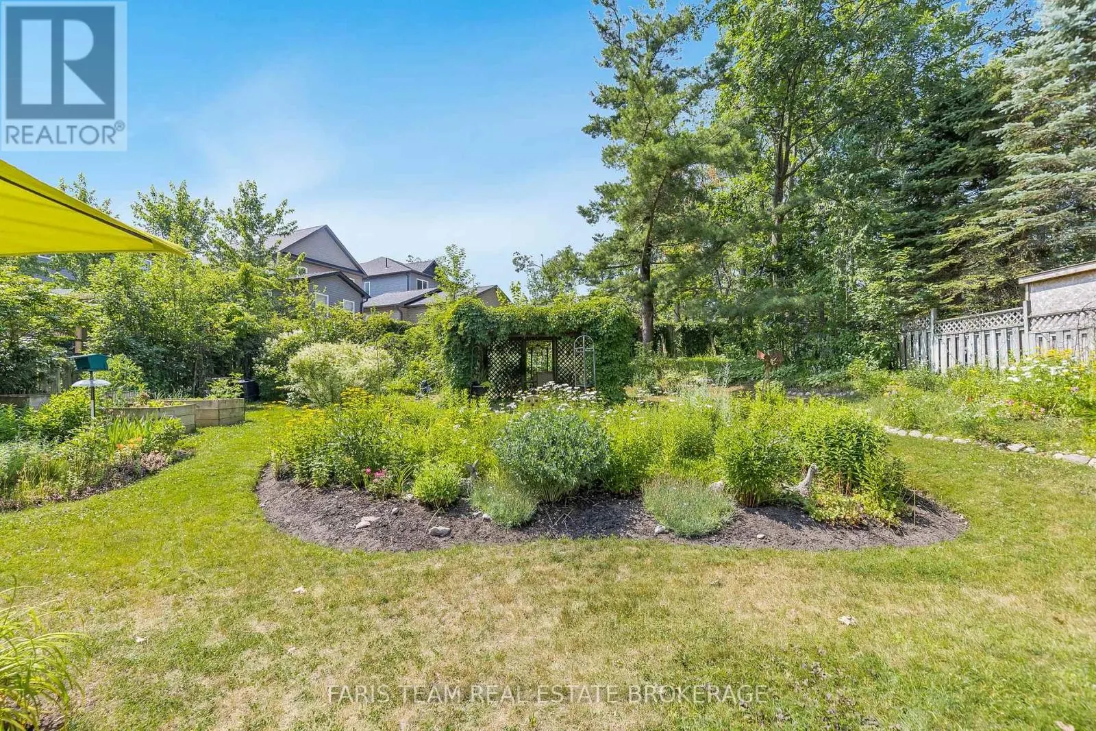 302 SUNNIDALE ROAD