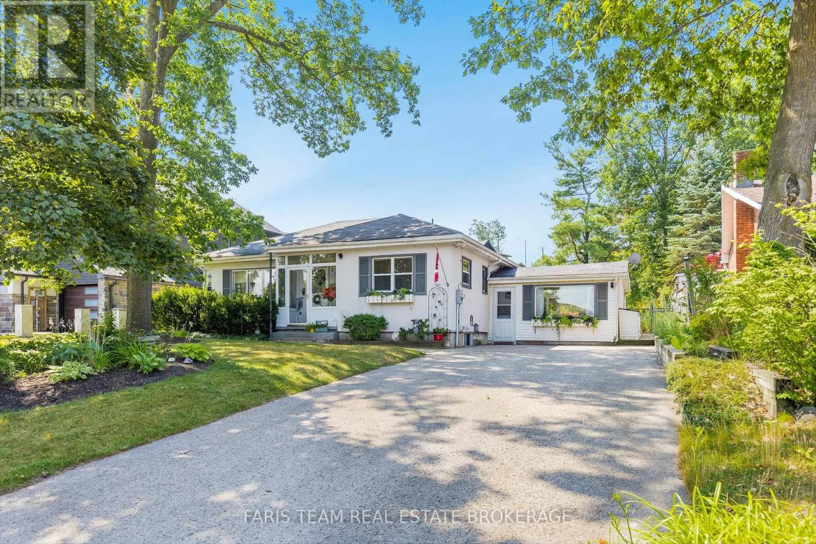 302 SUNNIDALE ROAD