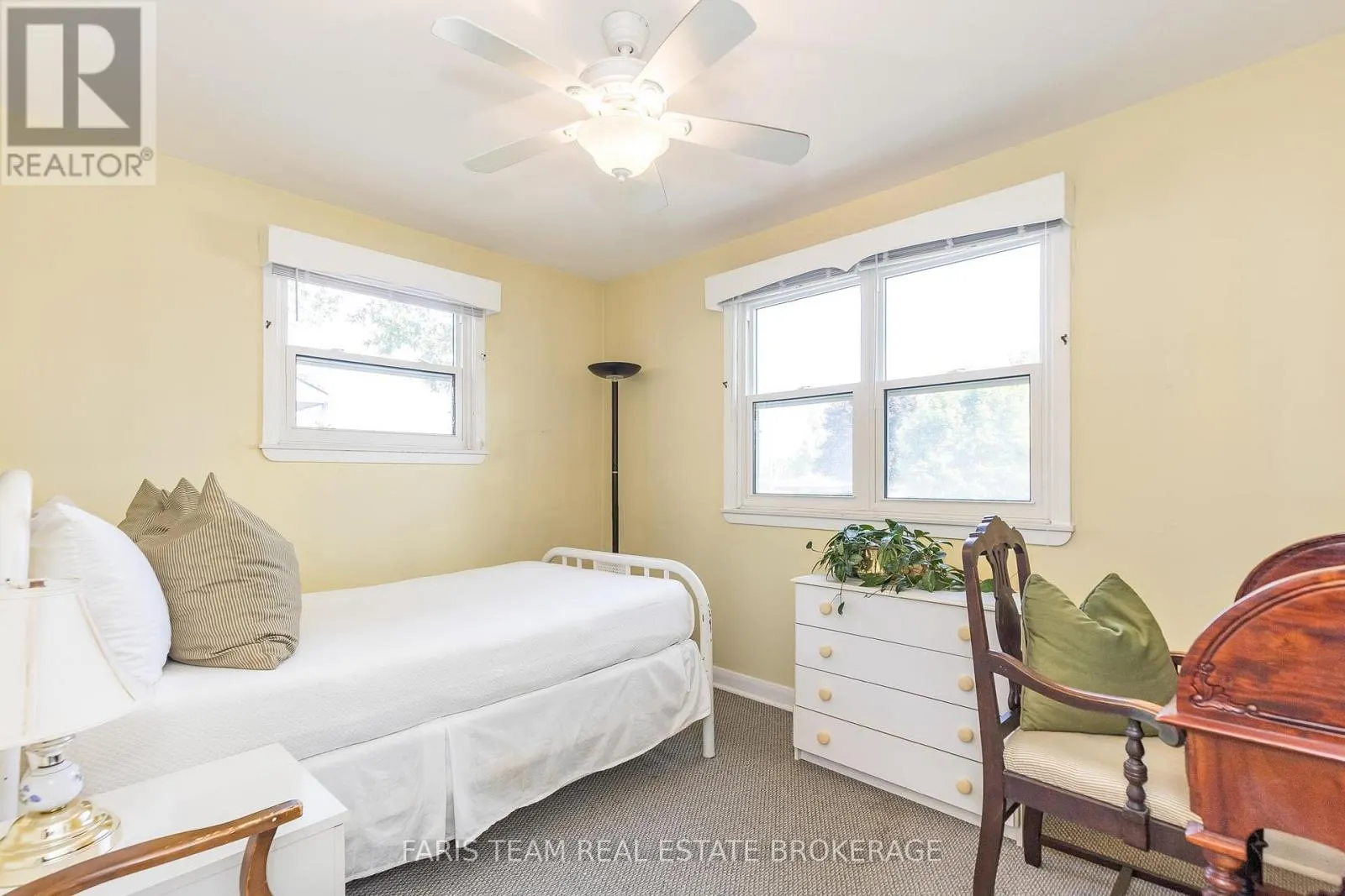 302 SUNNIDALE ROAD