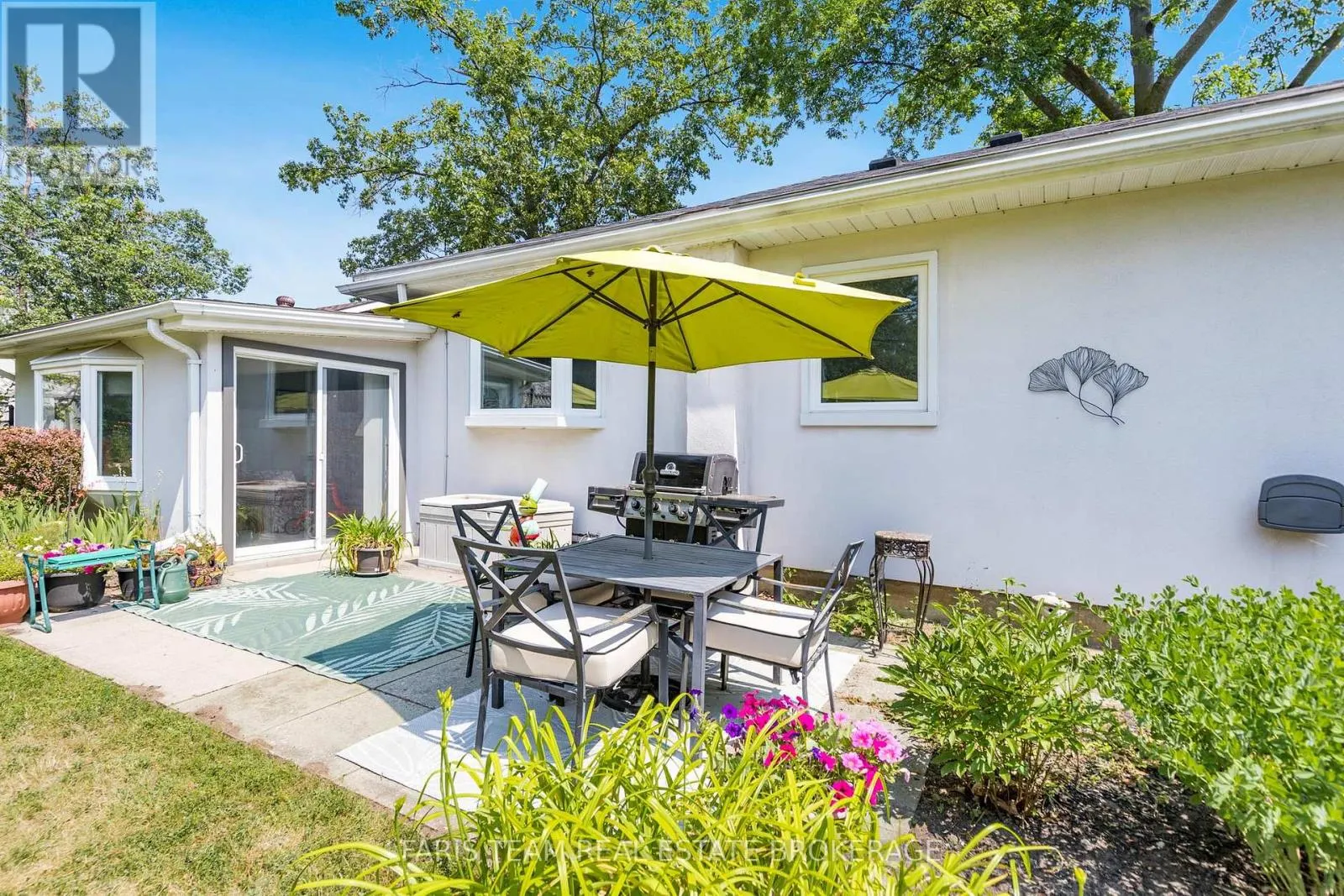 302 SUNNIDALE ROAD