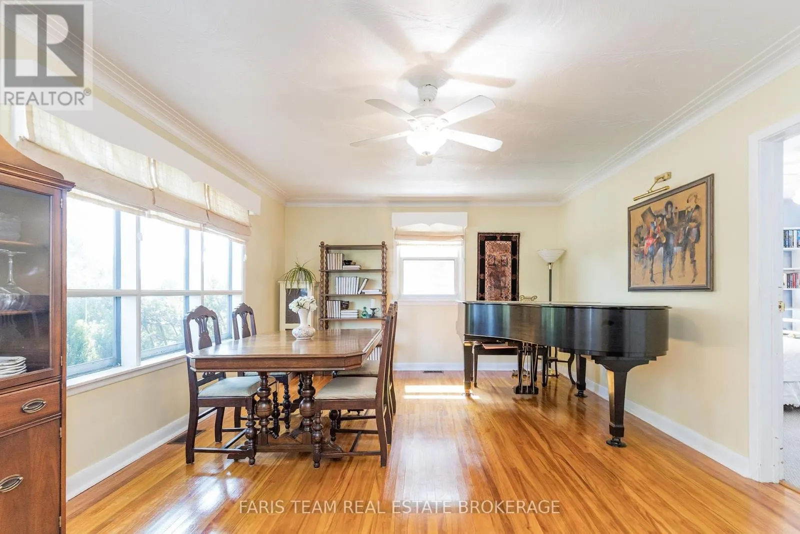 302 SUNNIDALE ROAD