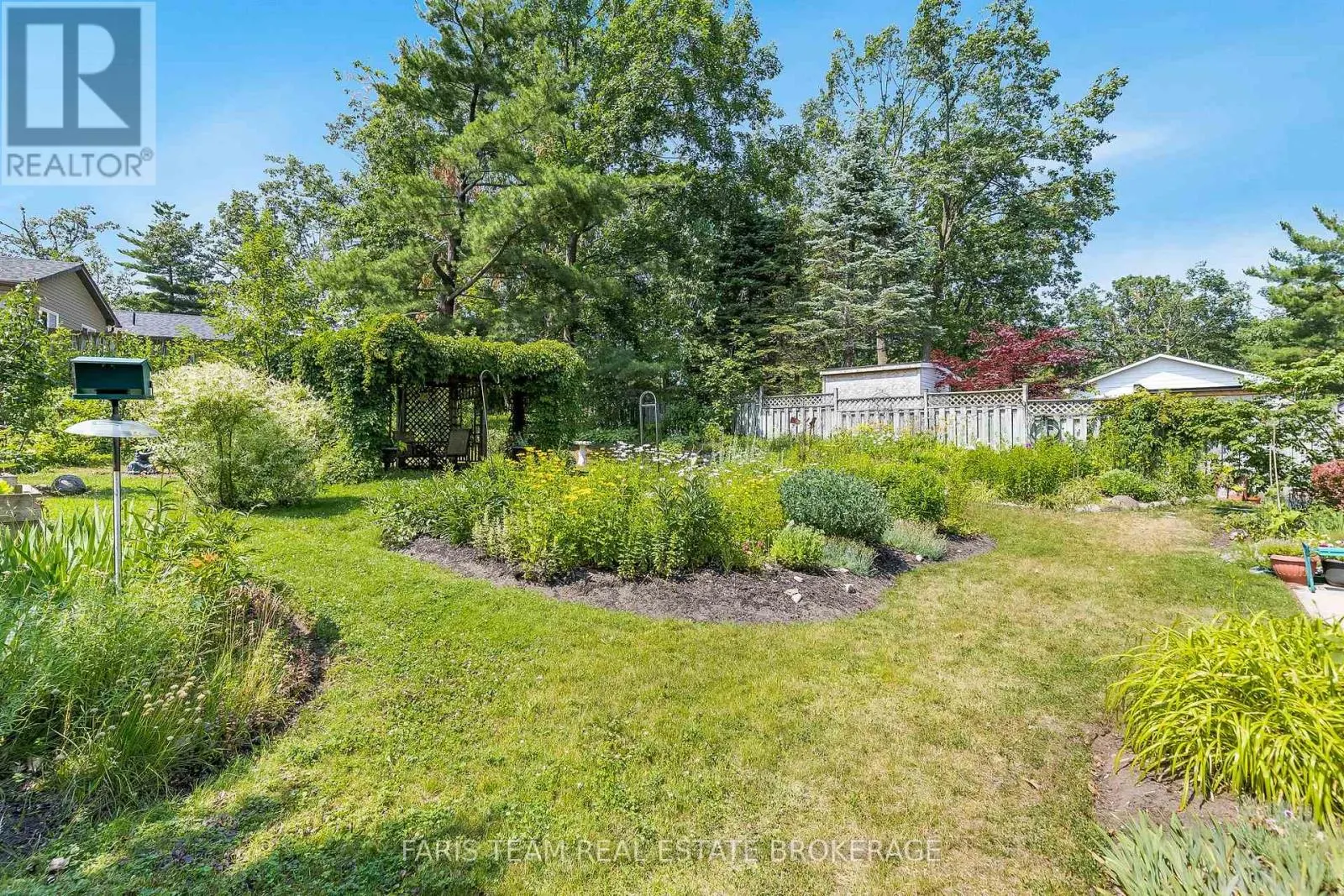 302 SUNNIDALE ROAD