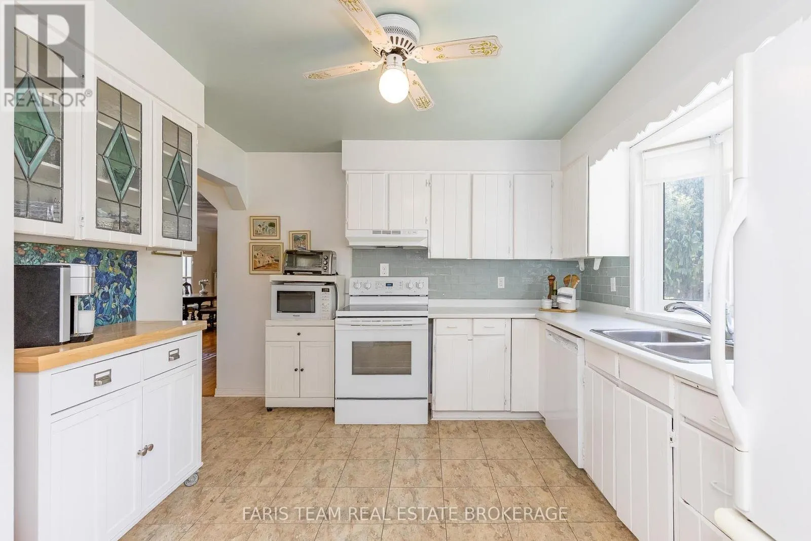 302 SUNNIDALE ROAD