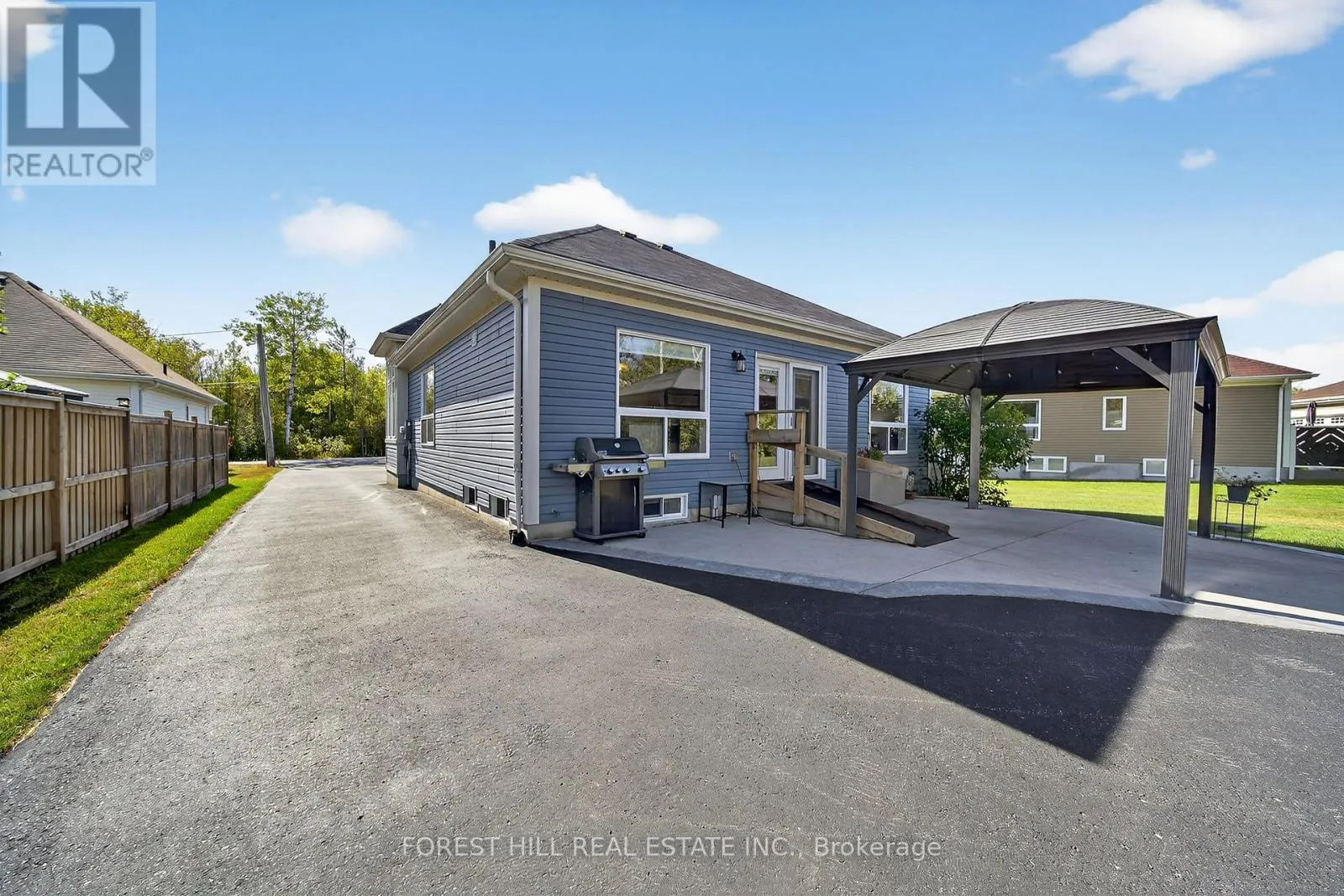 70 ROBERT STREET S