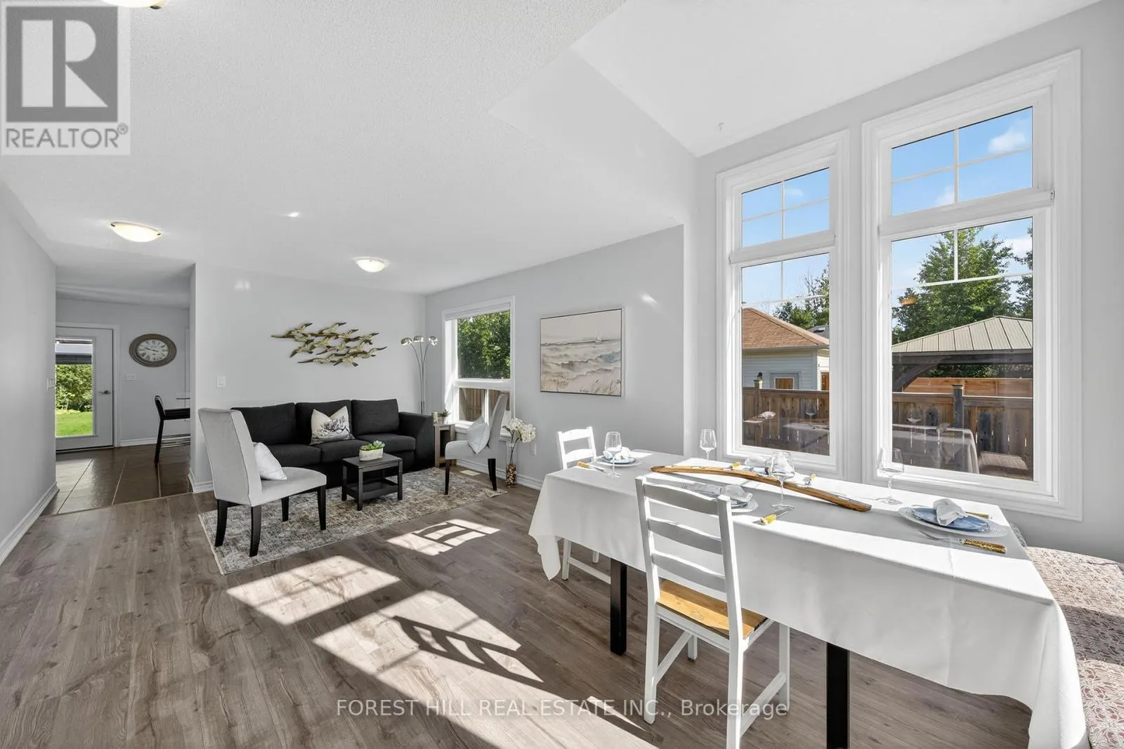 70 ROBERT STREET S