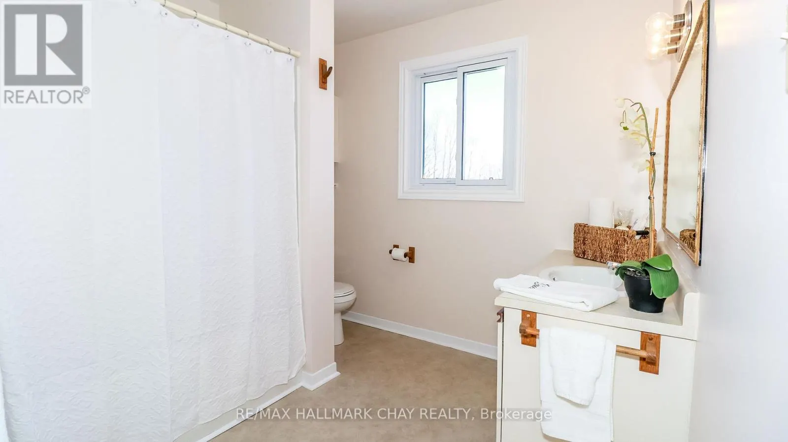 82 MELINDA CRESCENT