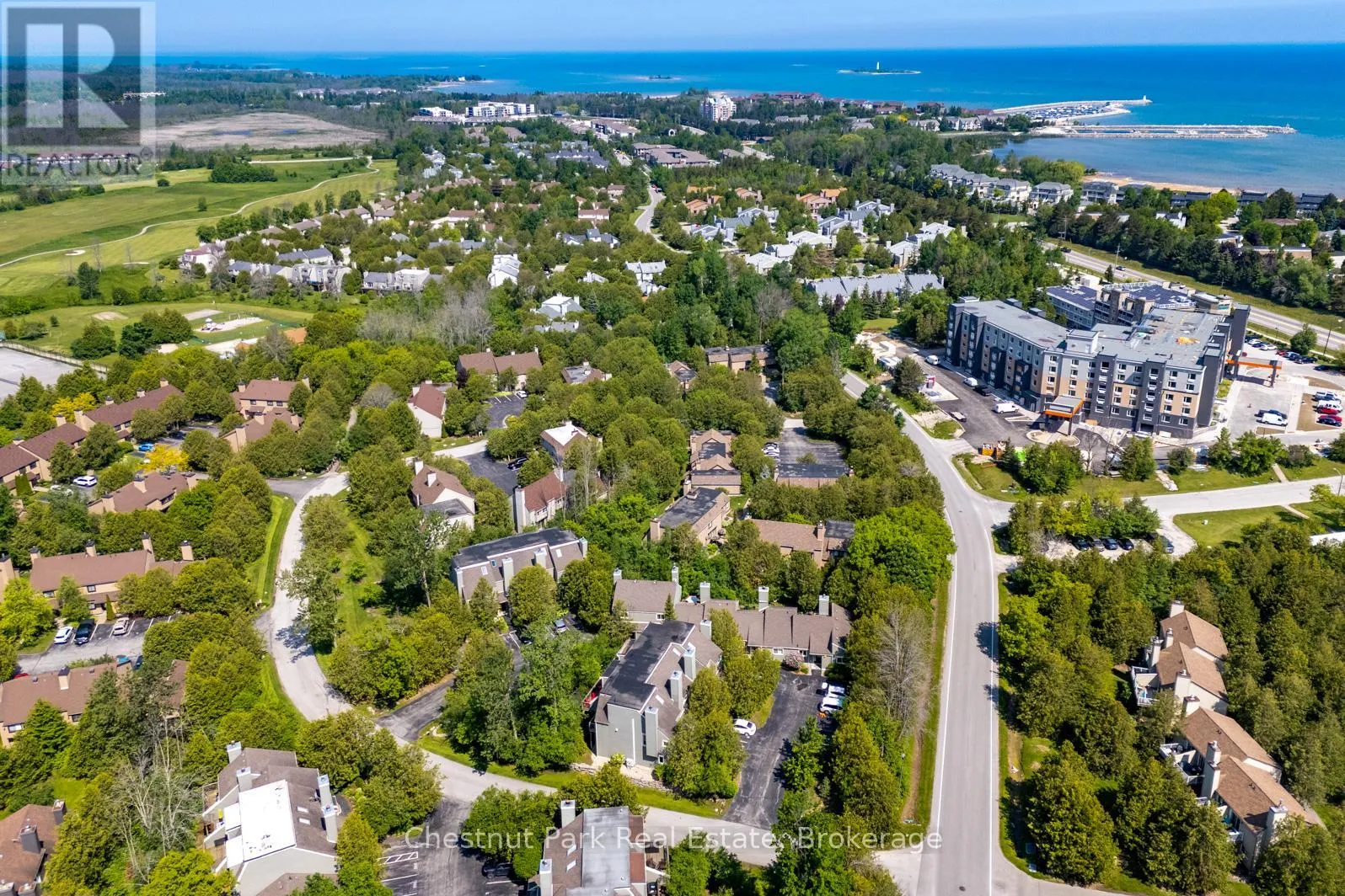 197 ESCARPMENT CRESCENT