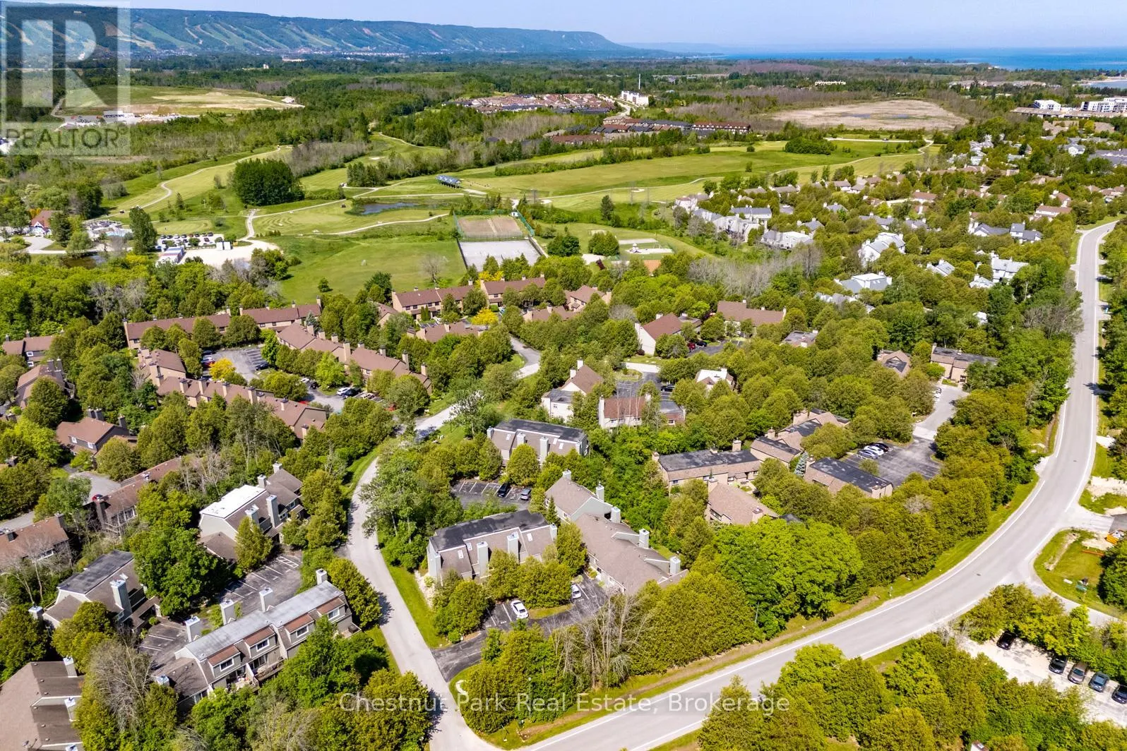 197 ESCARPMENT CRESCENT