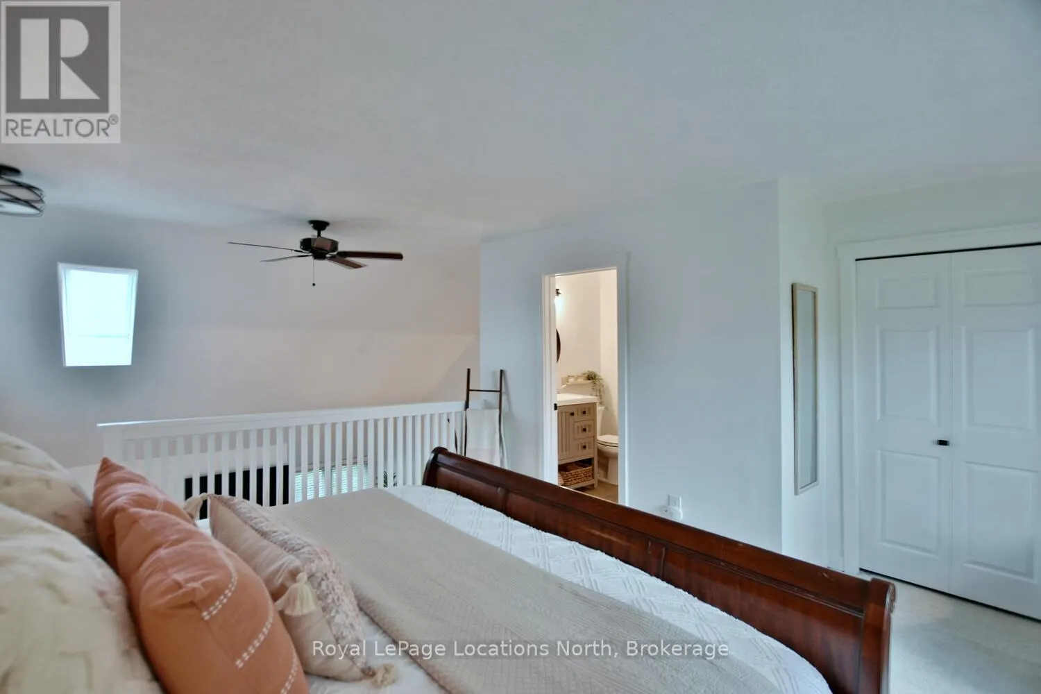 207 ESCARPMENT CRESCENT