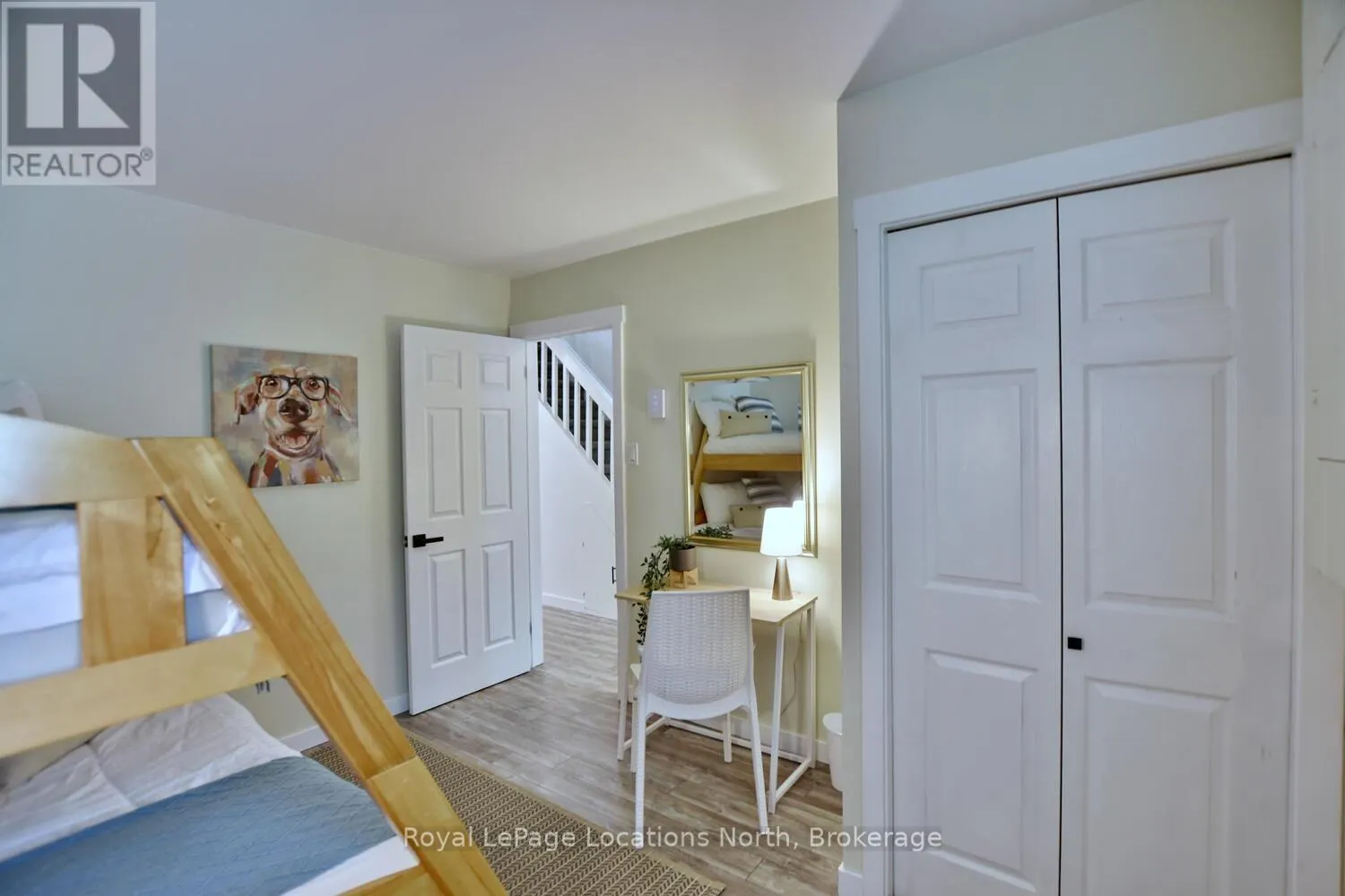 207 ESCARPMENT CRESCENT