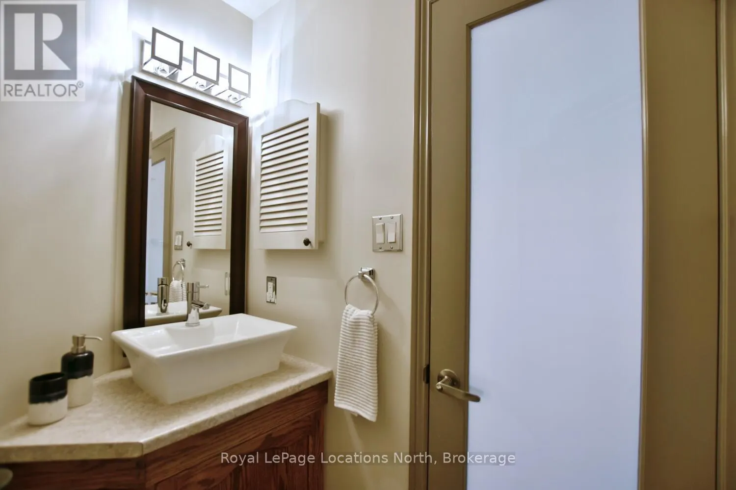 153 - 30 RAMBLINGS WAY, #153