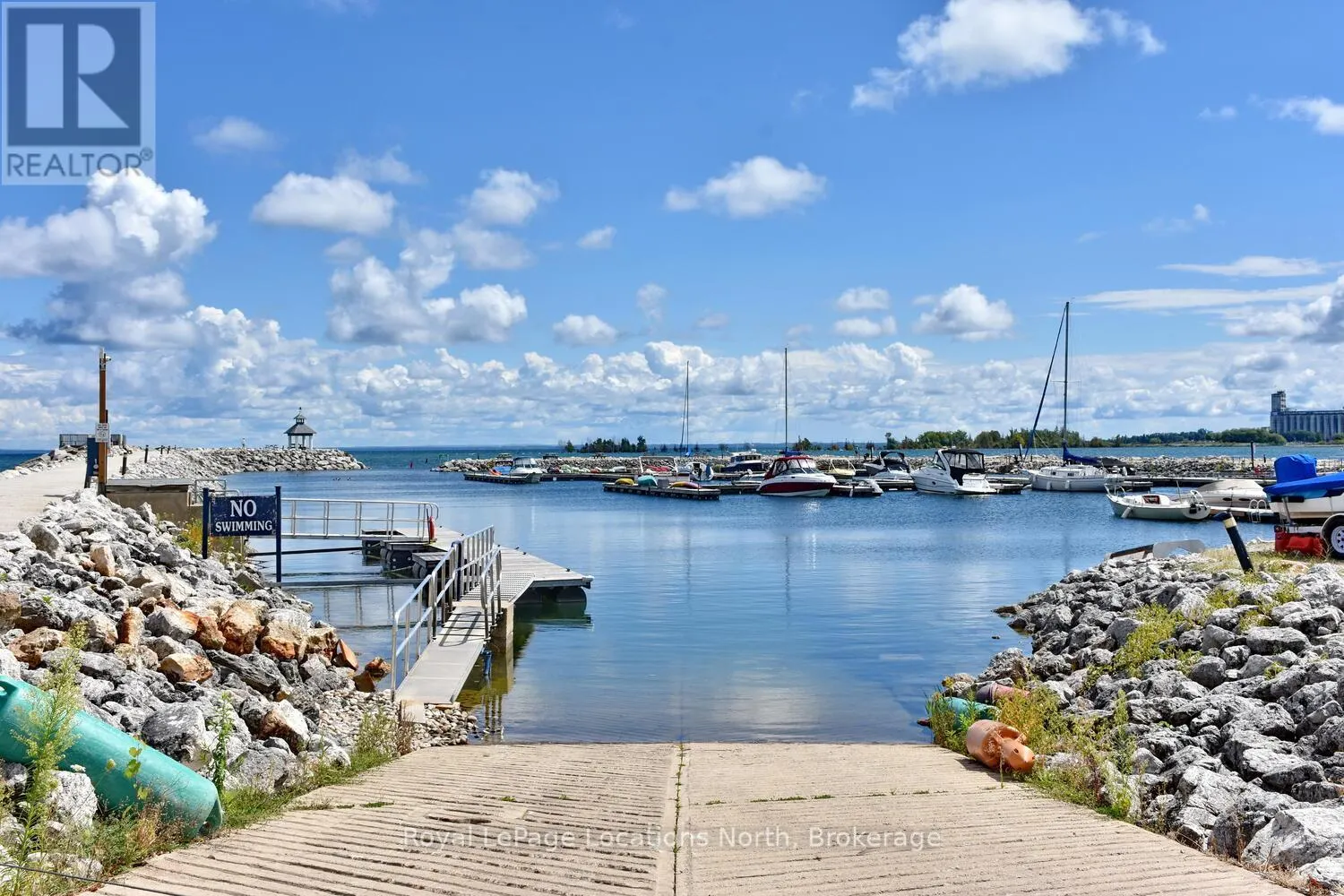 153 - 30 RAMBLINGS WAY, #153